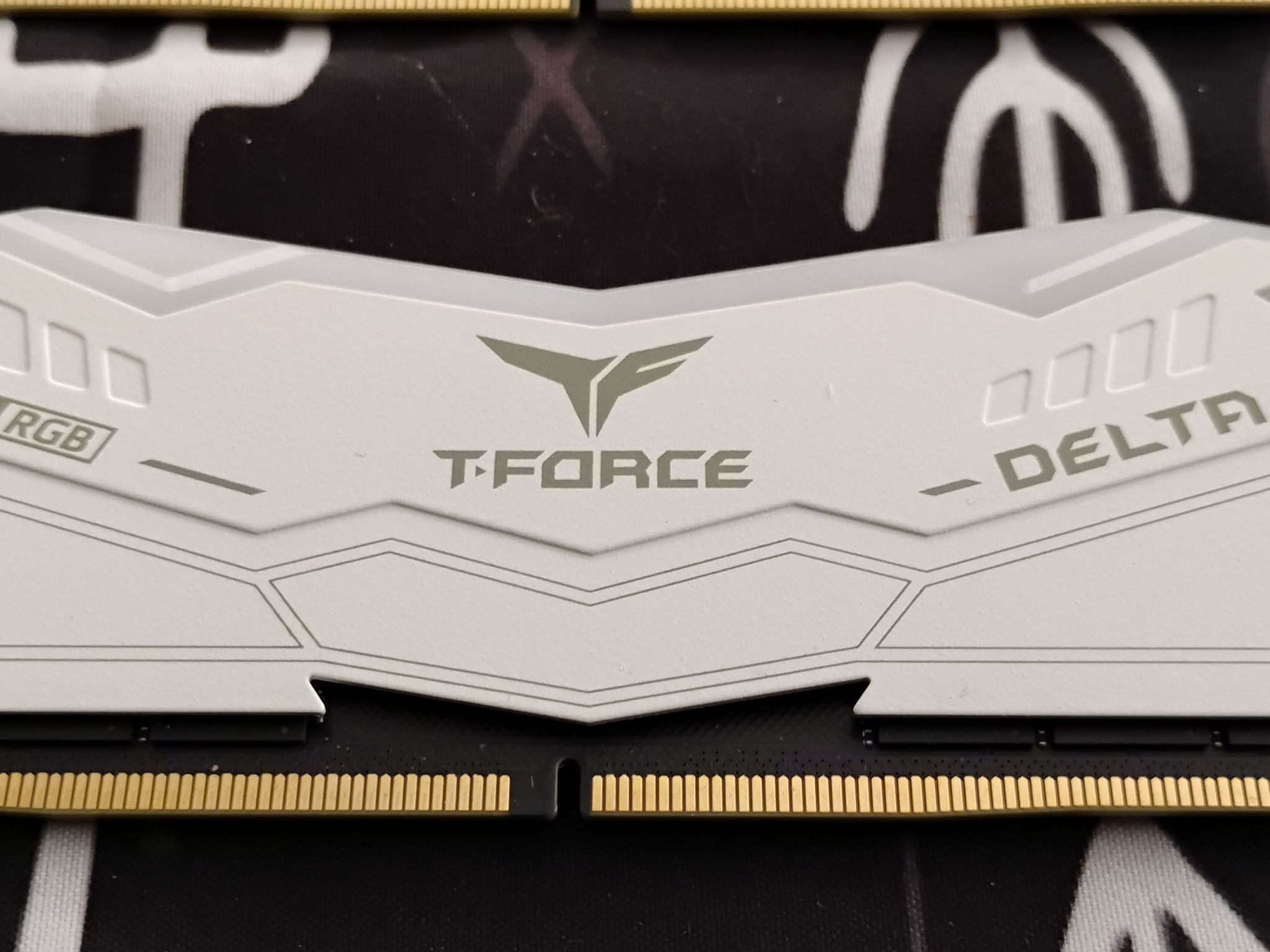 Team Group T-Force Delta RGB 64Gb DDR5 6000 (CL 38) Desktop Memory - White