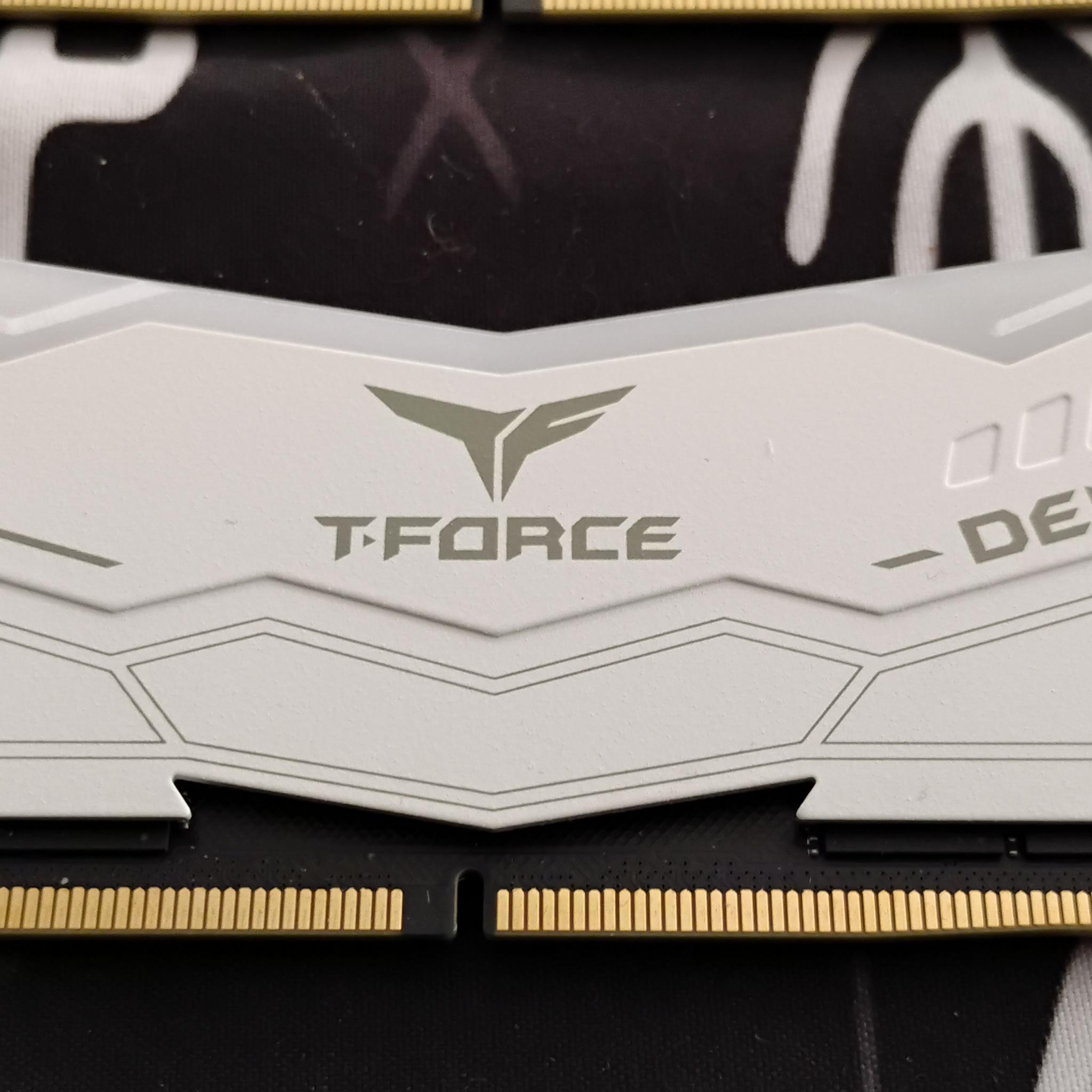 Team Group T-Force Delta RGB 64Gb DDR5 6000 (CL 38) Desktop Memory - White