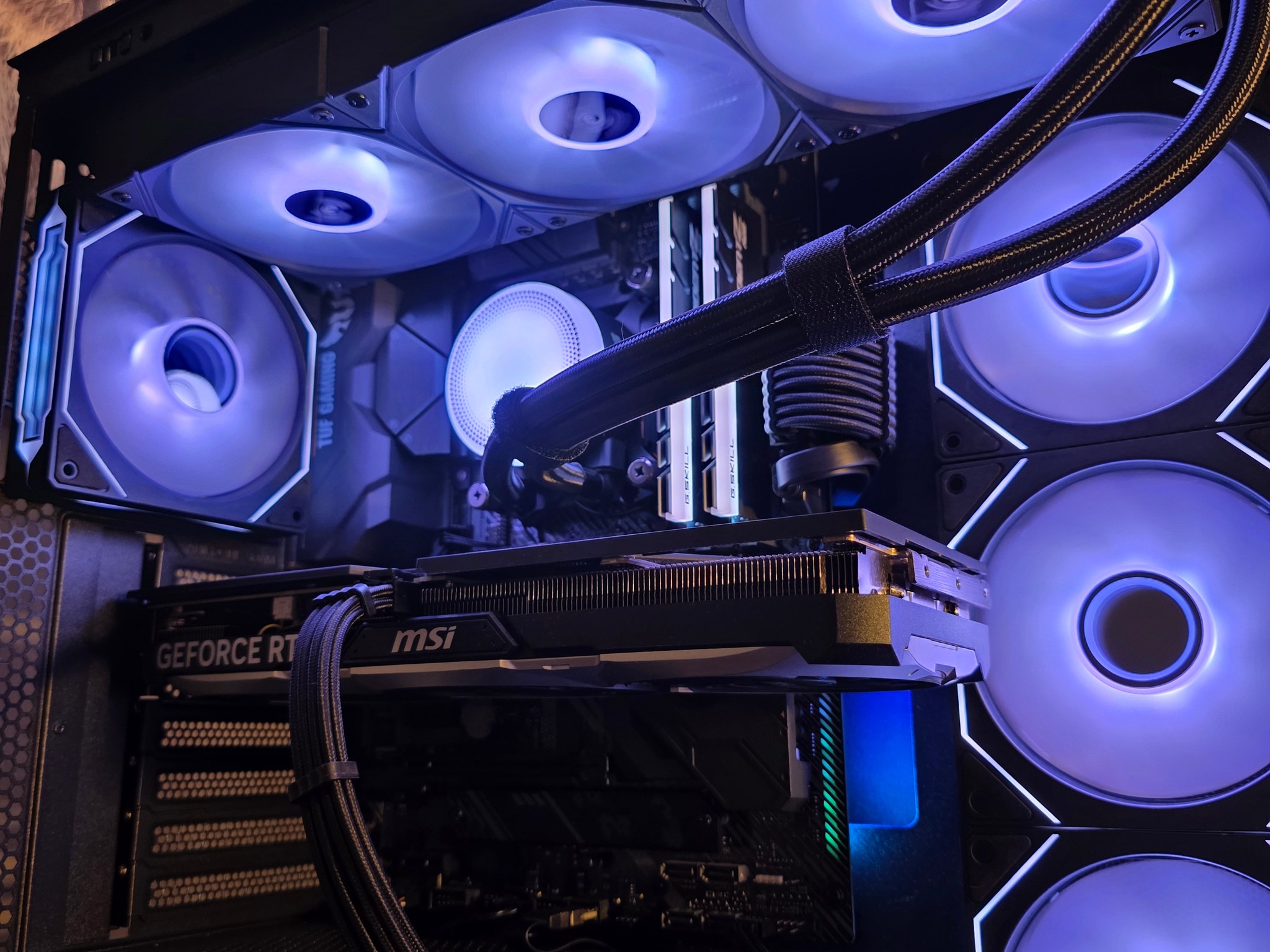 RTX 4060 Ti + RYZEN 9 3950X PC