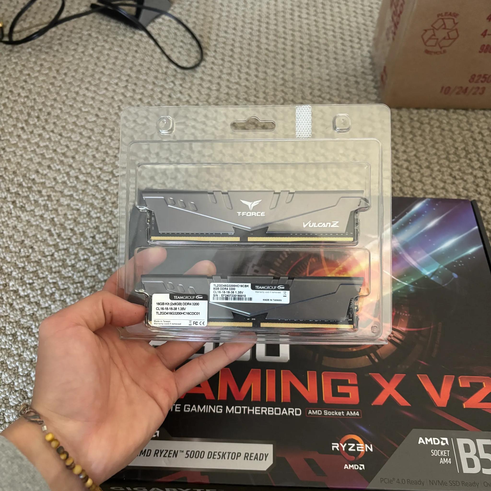 B550 Gaming X V2 + 16gb ram BUNDLE