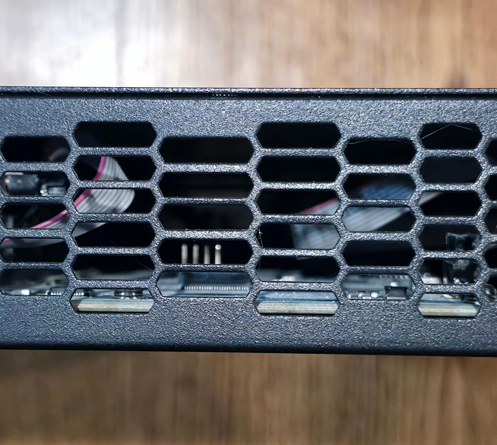 ARAKNIS  AN-310-SW-R-16-POE