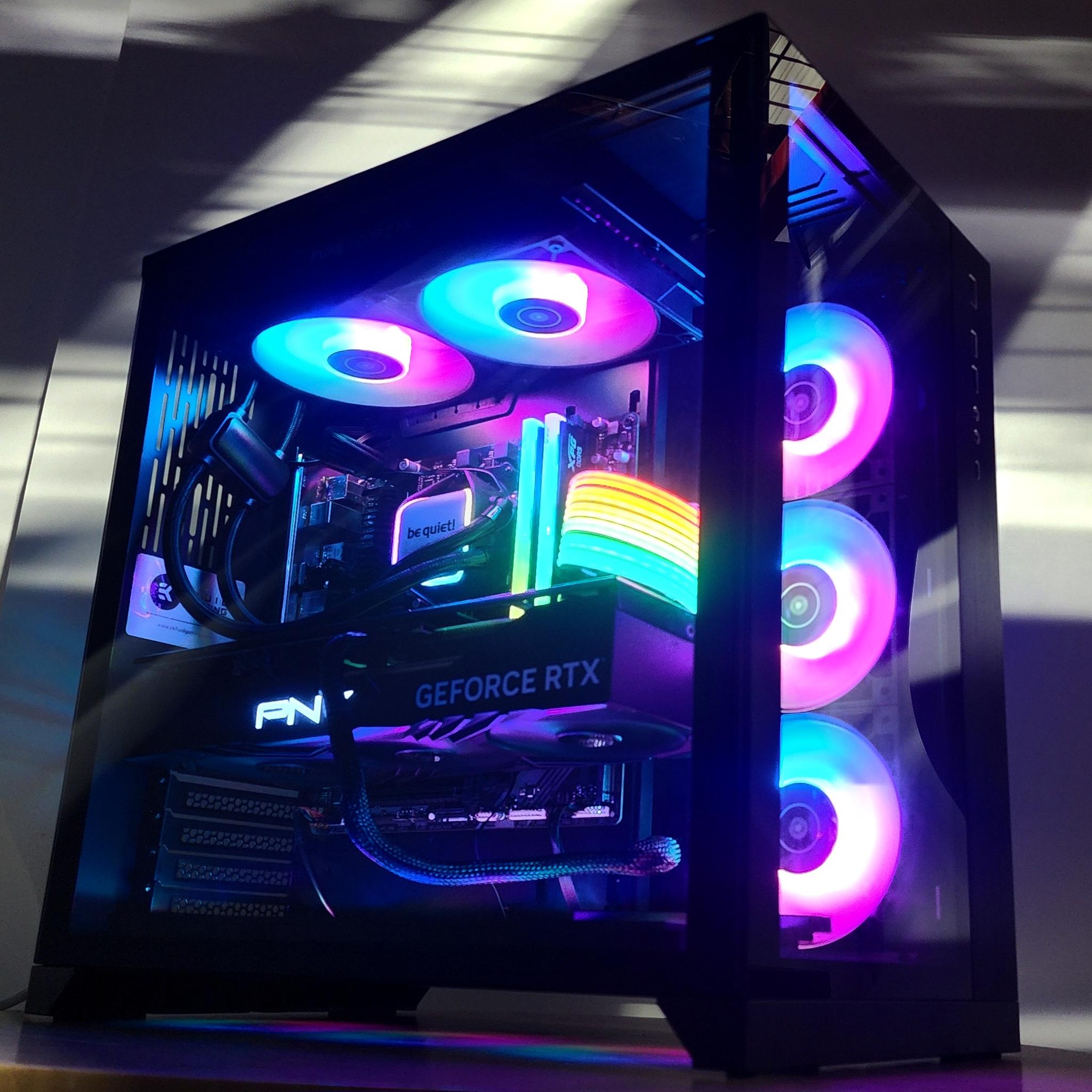 Gaming PC Ryzen 7 9800X3D 32GB RAM 1TB SSD RTX 4080 SUPER 16GB Win11 Computer
