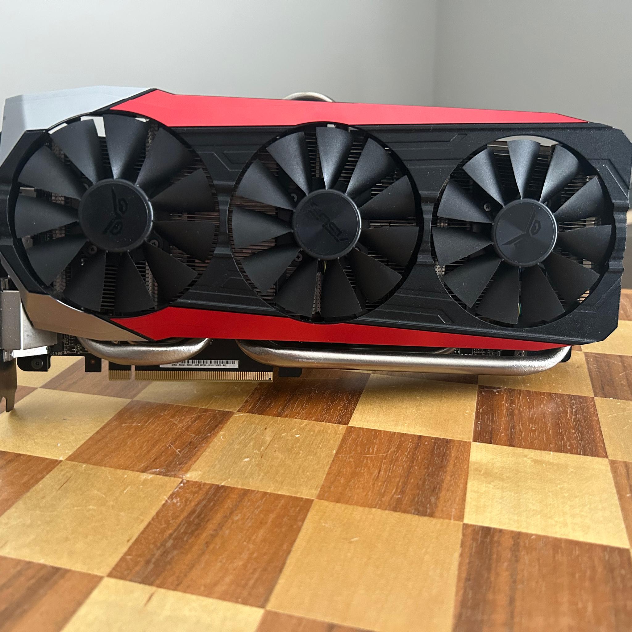 Asus Strix R9 390 Graphics Card