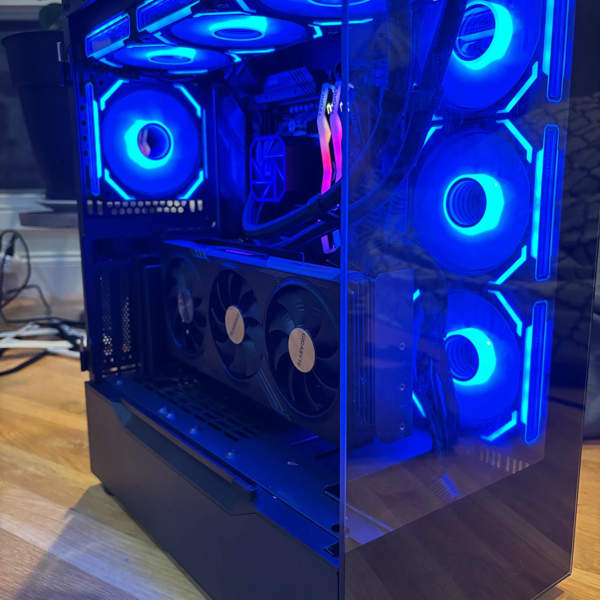 🌊 Riptide V2| R7 7700X, RX7700XT, 32GB DDR5, 2TB M.2 SSD, WIFI, LIQUID COOLED