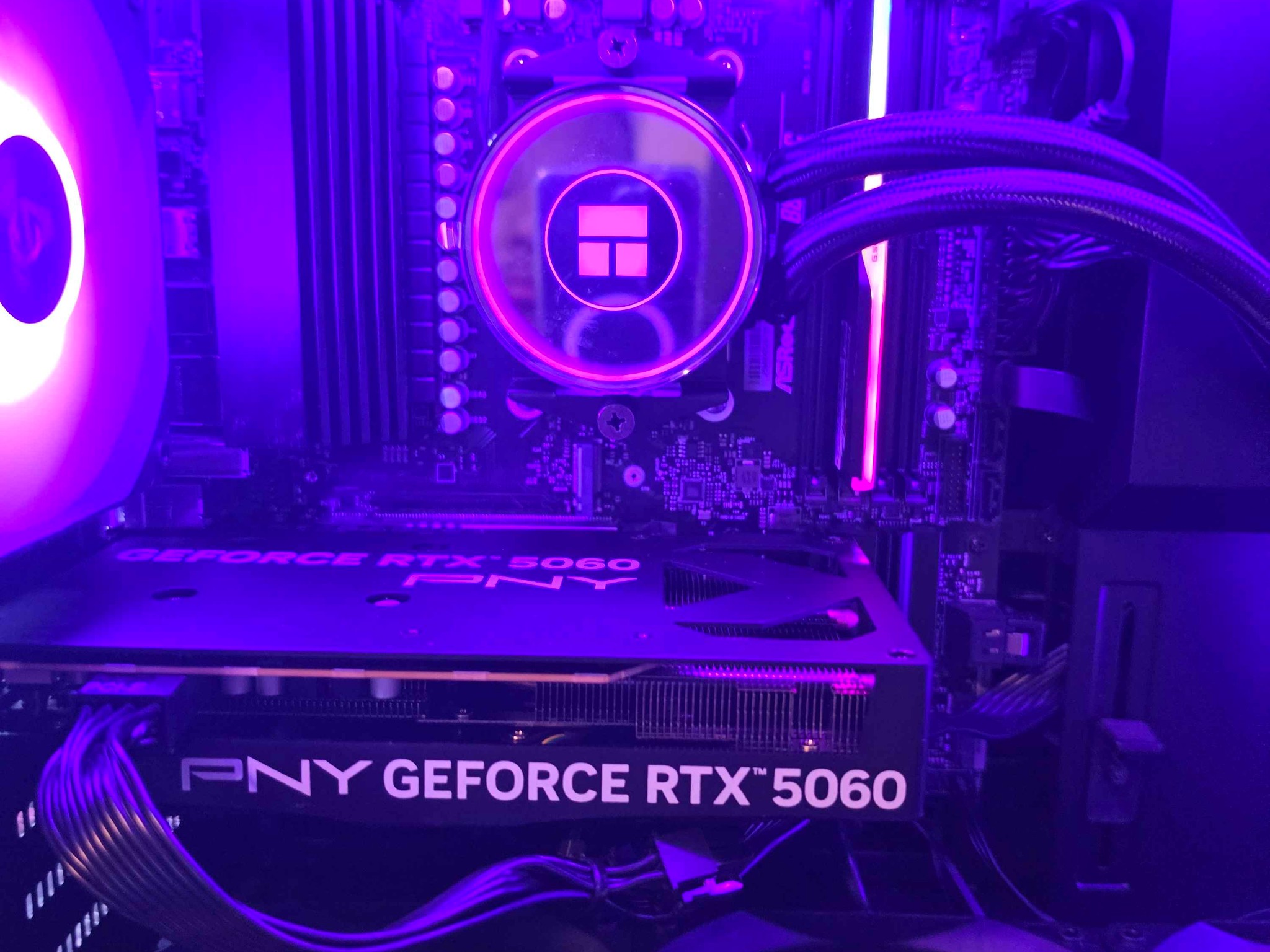 GeForce RTX 5060 Custom Gaming PC - Ryzen 7 7700X, 1TB SSD