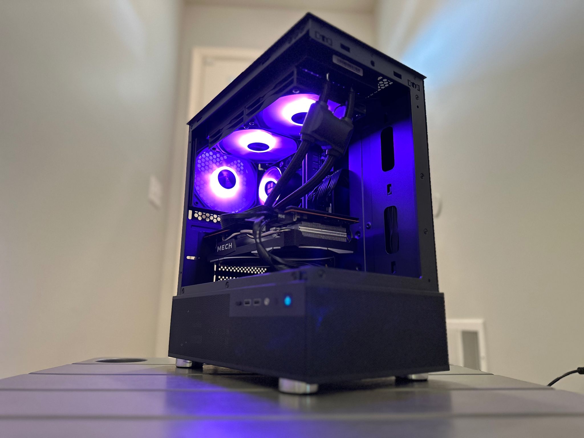 🖤🦀| RX 6700 XT 12gb, Ryzen 3500x, 32gb DDR4, 1tb SSD, AIO Cooled, WiFi Equipped Gaming PC