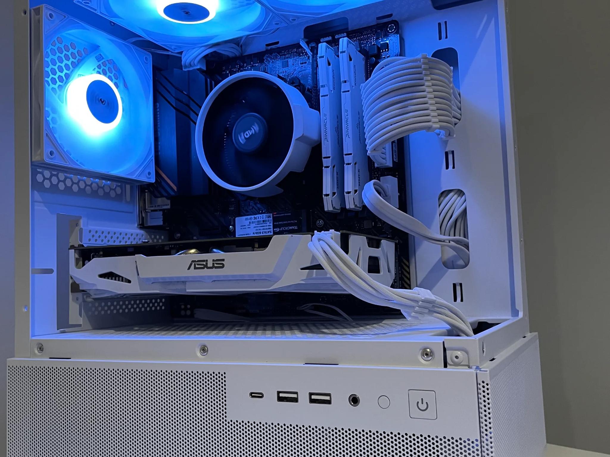 White Custom Gaming PC, Ryzen 5 5500, GTX 1060 6GB, 1TB Nvme, 16 GB RAM