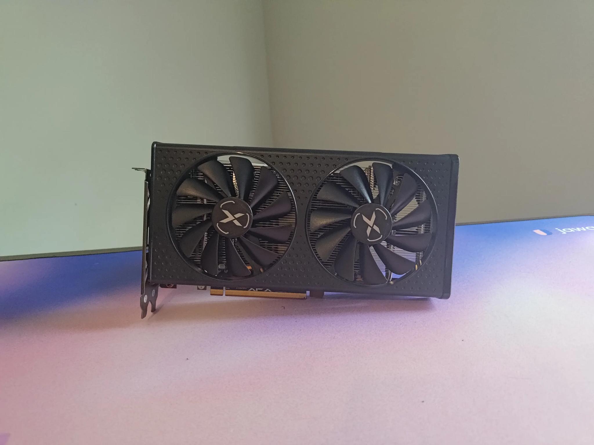 XFX Speedster SWFT 210 RX 6600
