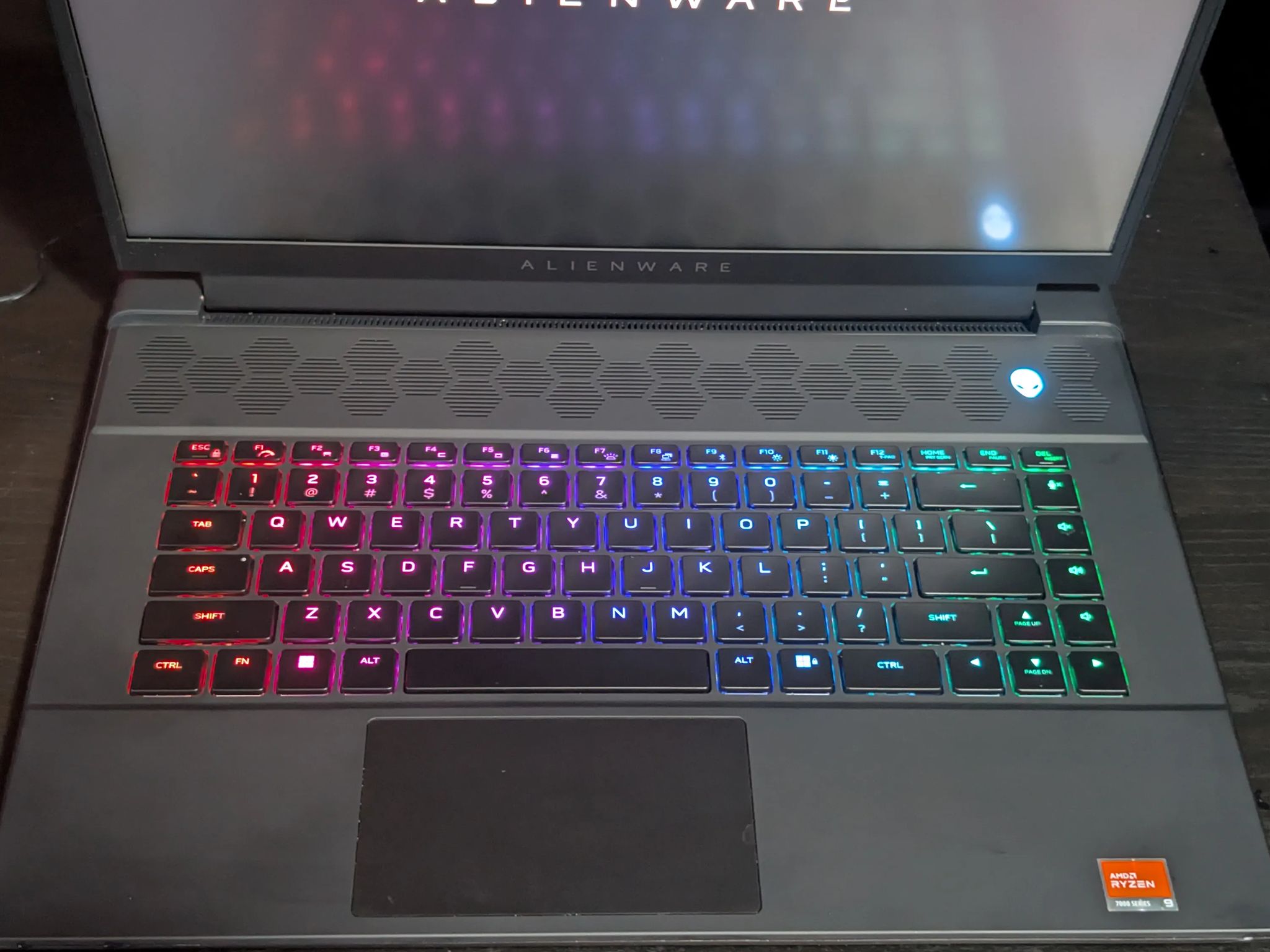 Alienware M16 R1 - AMD Ryzen 9 7845HX, 64gb DDR5, RTX 4080