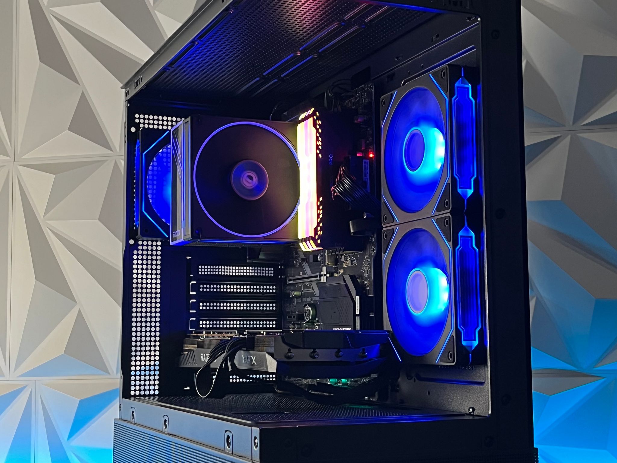 RX 6700 10GB, Ryzen 7 5800X, 32GB RAM | Black RGB Gaming Computer/PC