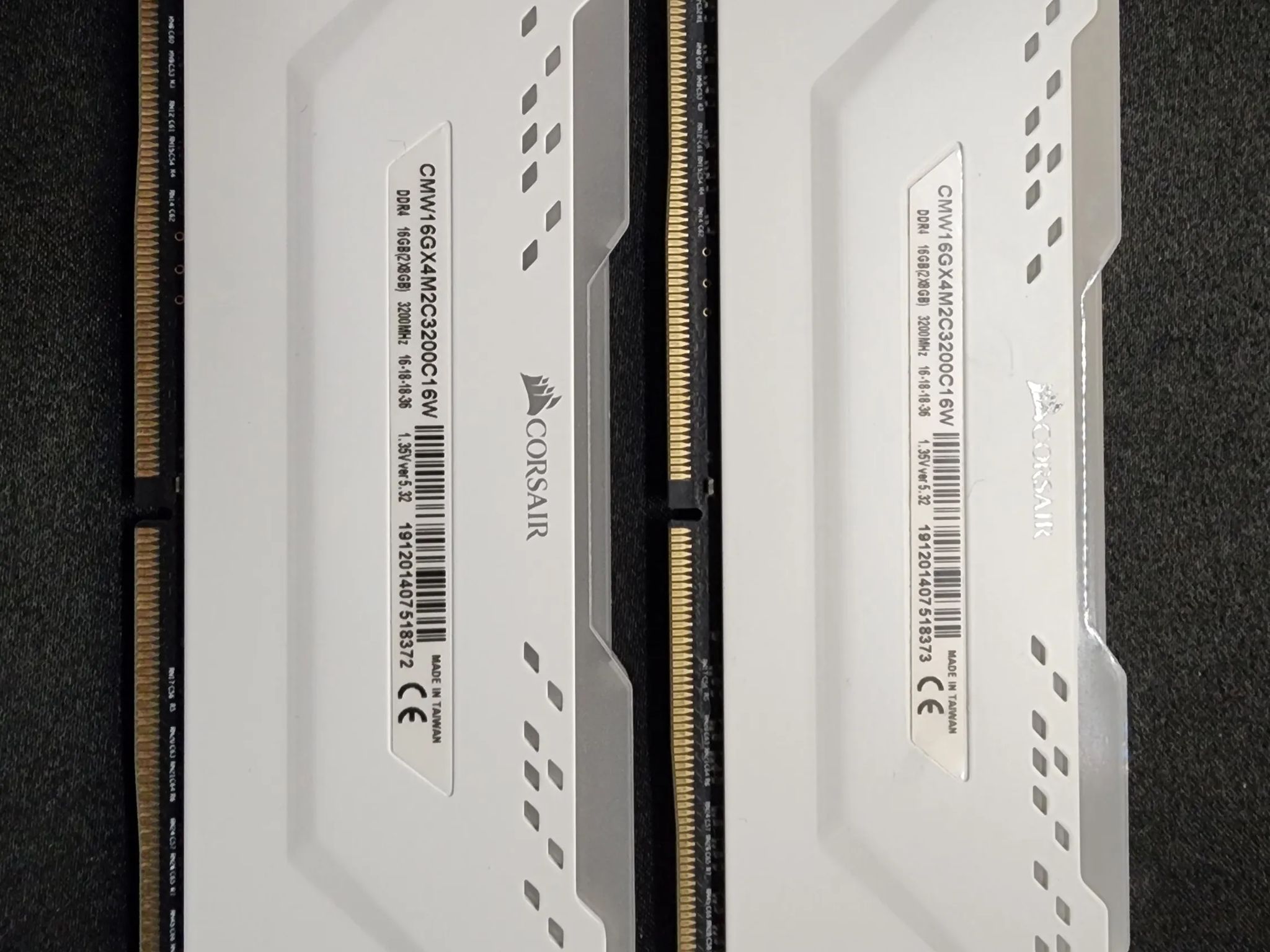 Corsair Vengeance Pro RGB DDR4 3200 MHz 2x8Gb