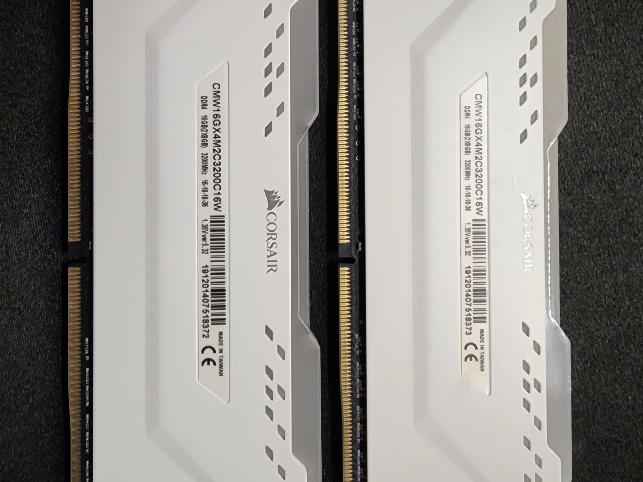 Corsair Vengeance Pro RGB DDR4 3200 MHz 2x8Gb