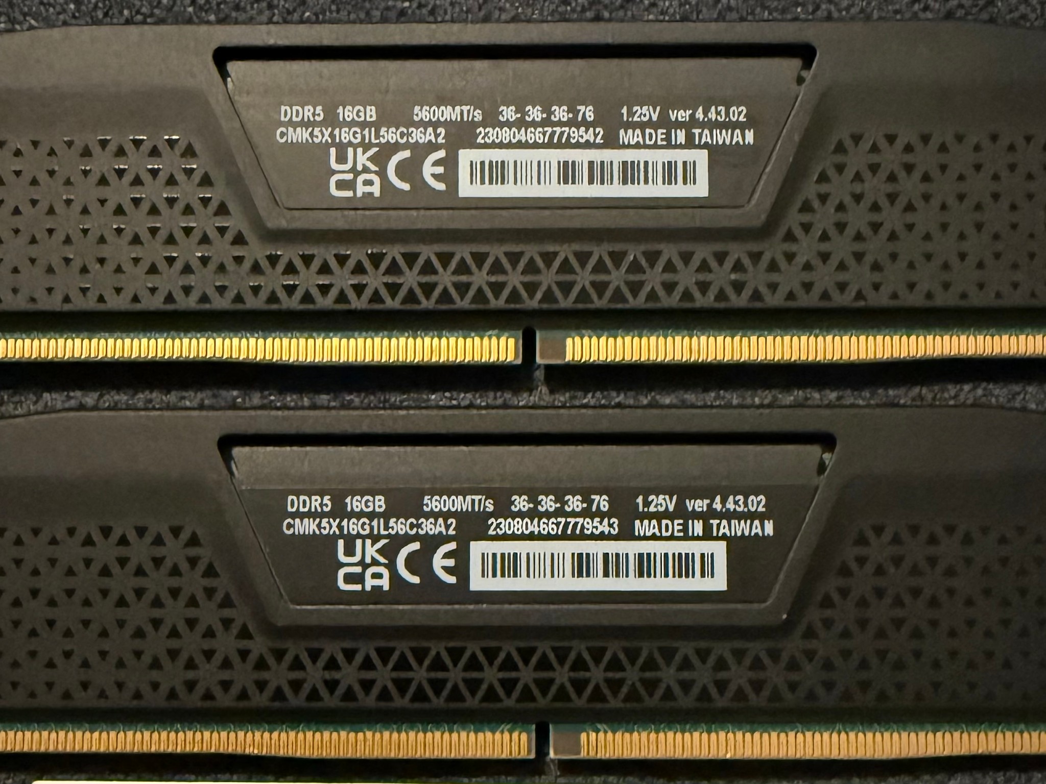 Corsair Vengeance 32GB (2x16GB) DDR5 5600MHz CL36 Memory Kit Black - Like New