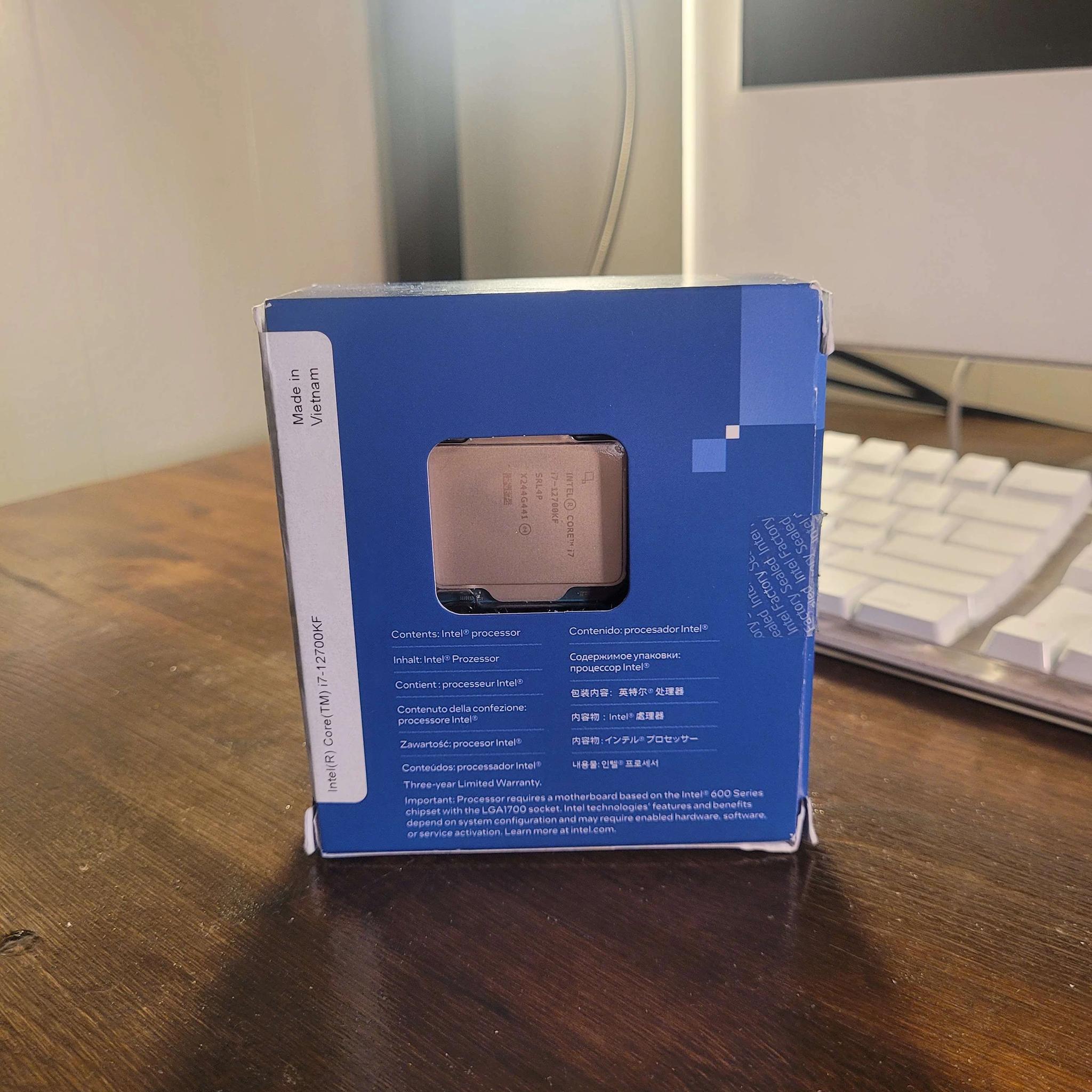Intel i7 12700kf