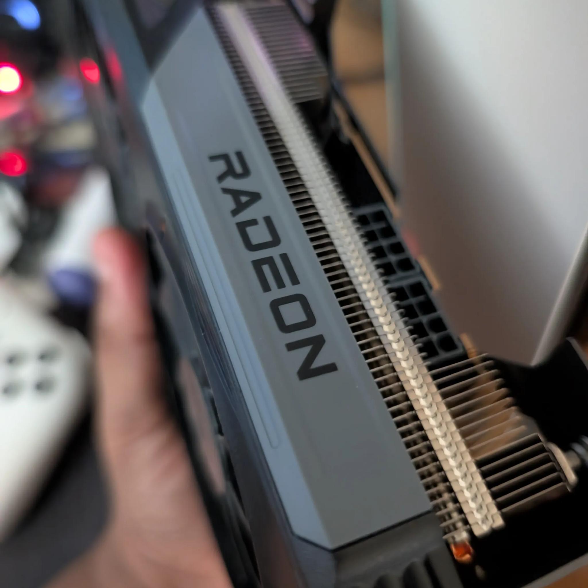 GIGABYTE Radeon RX 7800 XT GAMING OC 16G -USED-