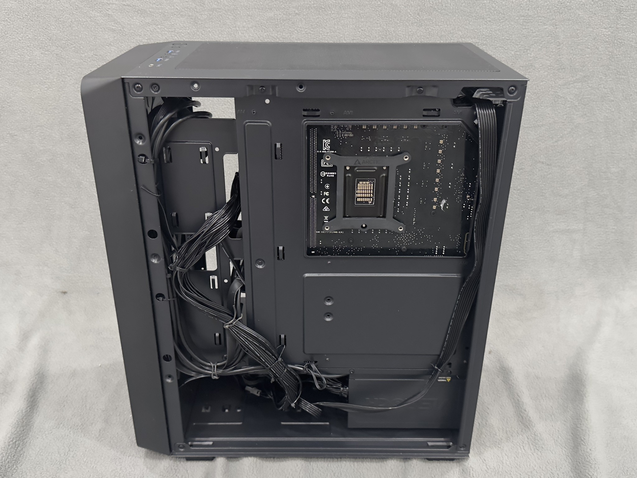 Midrange No-RGB Beast - 10600K 2080 Super FE