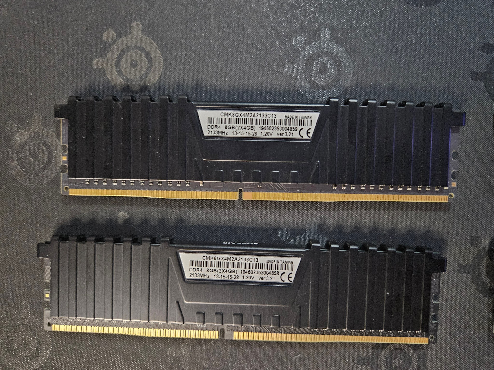 Corsair Vengeance LPX 16GB (4×4GB) DDR4 DRAM