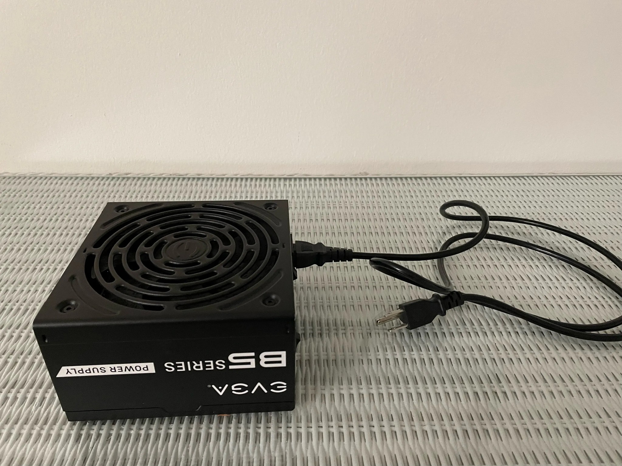 EVGA 550W B5 80 Plus BRONZE Fully Modular Power Supply (With With All Cables, Adaptors, & Manual)!