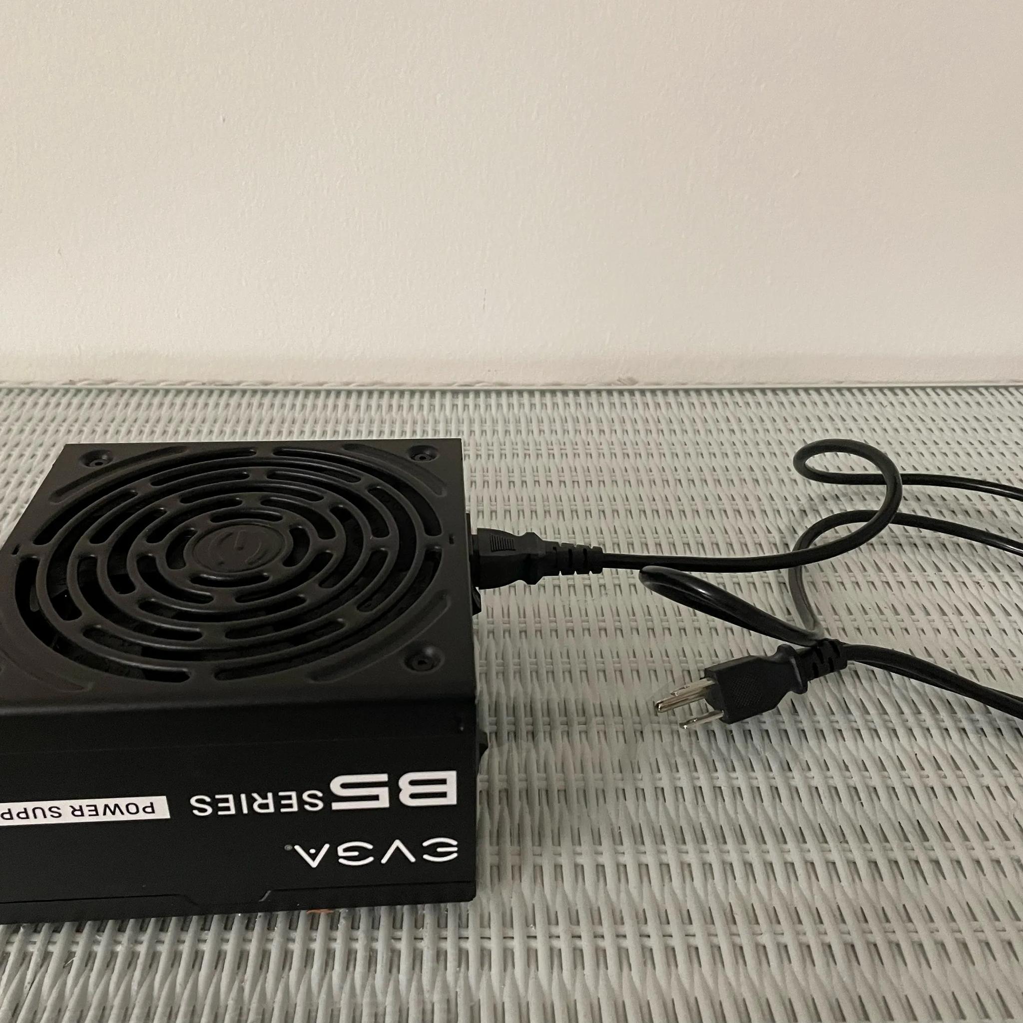EVGA 550W B5 80 Plus BRONZE Fully Modular Power Supply (With With All Cables, Adaptors, & Manual)!