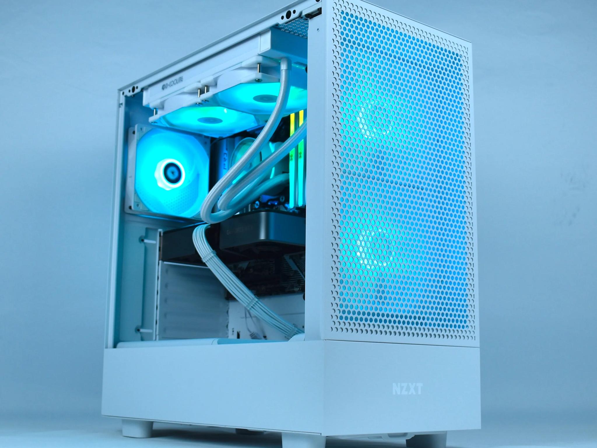 ❄️SNOW❄️ 1440p Custom Gaming & Streaming PC | Ryzen 7600X, NVIDIA RTX 3070, 1TB SSD, 32GB DDR5, WiFi