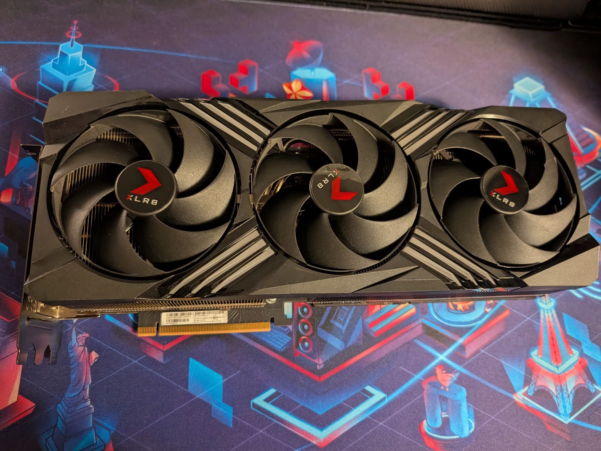 PNY GeForce RTX 4080 16GB XLR8 Gaming VERTO EPIC-X RGB