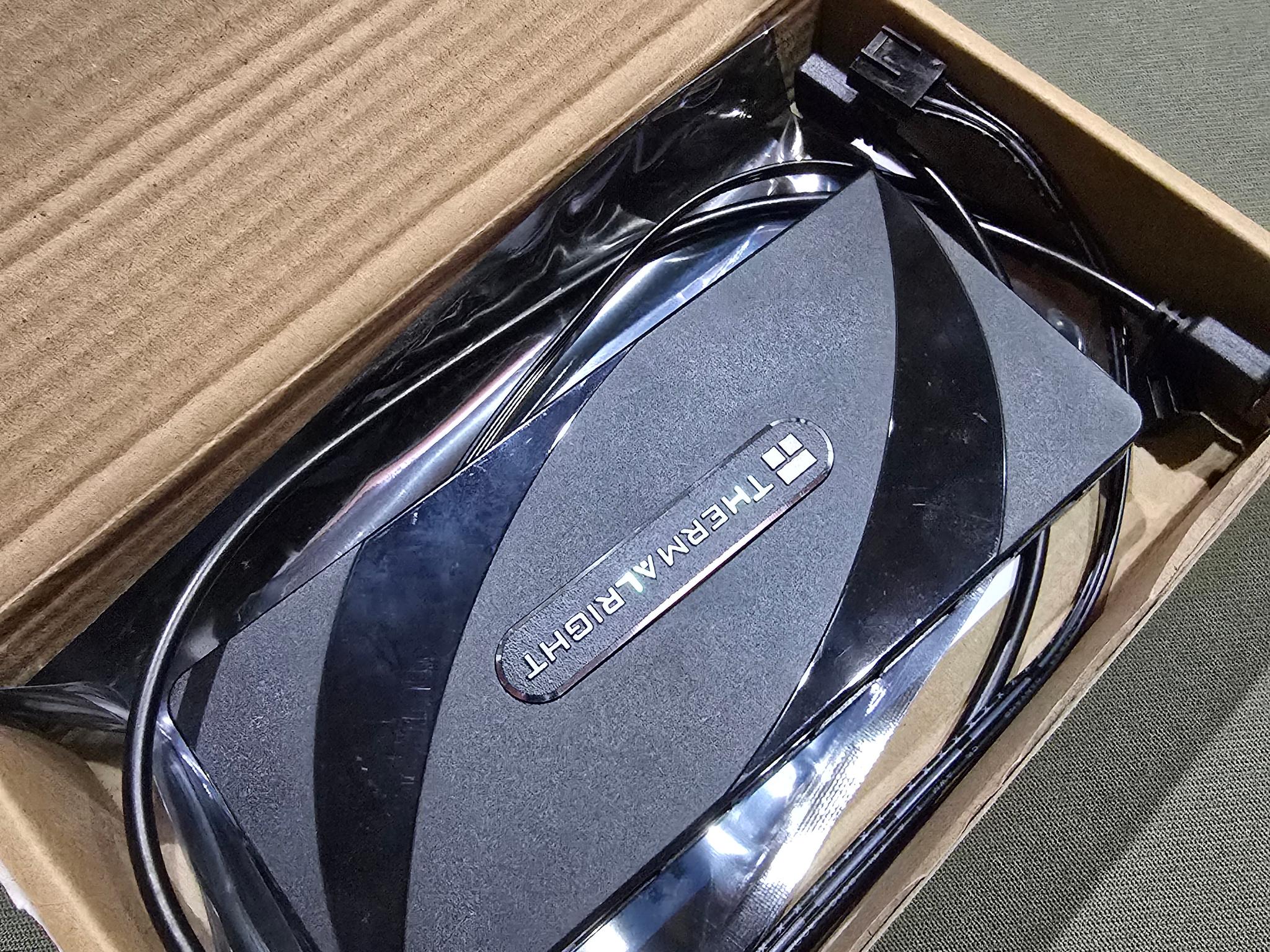 Thermalright ARGB Fan HUB Controller Support 8 Groups of Fans, 8-Port 4 Pin PC Fan Controller