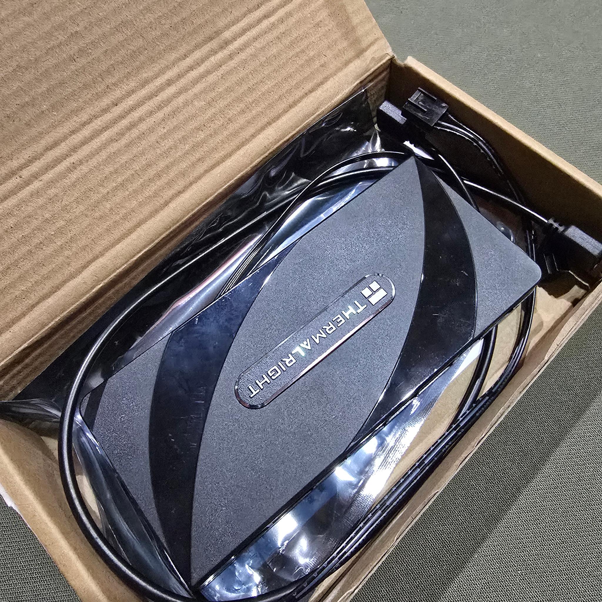 Thermalright ARGB Fan HUB Controller Support 8 Groups of Fans, 8-Port 4 Pin PC Fan Controller