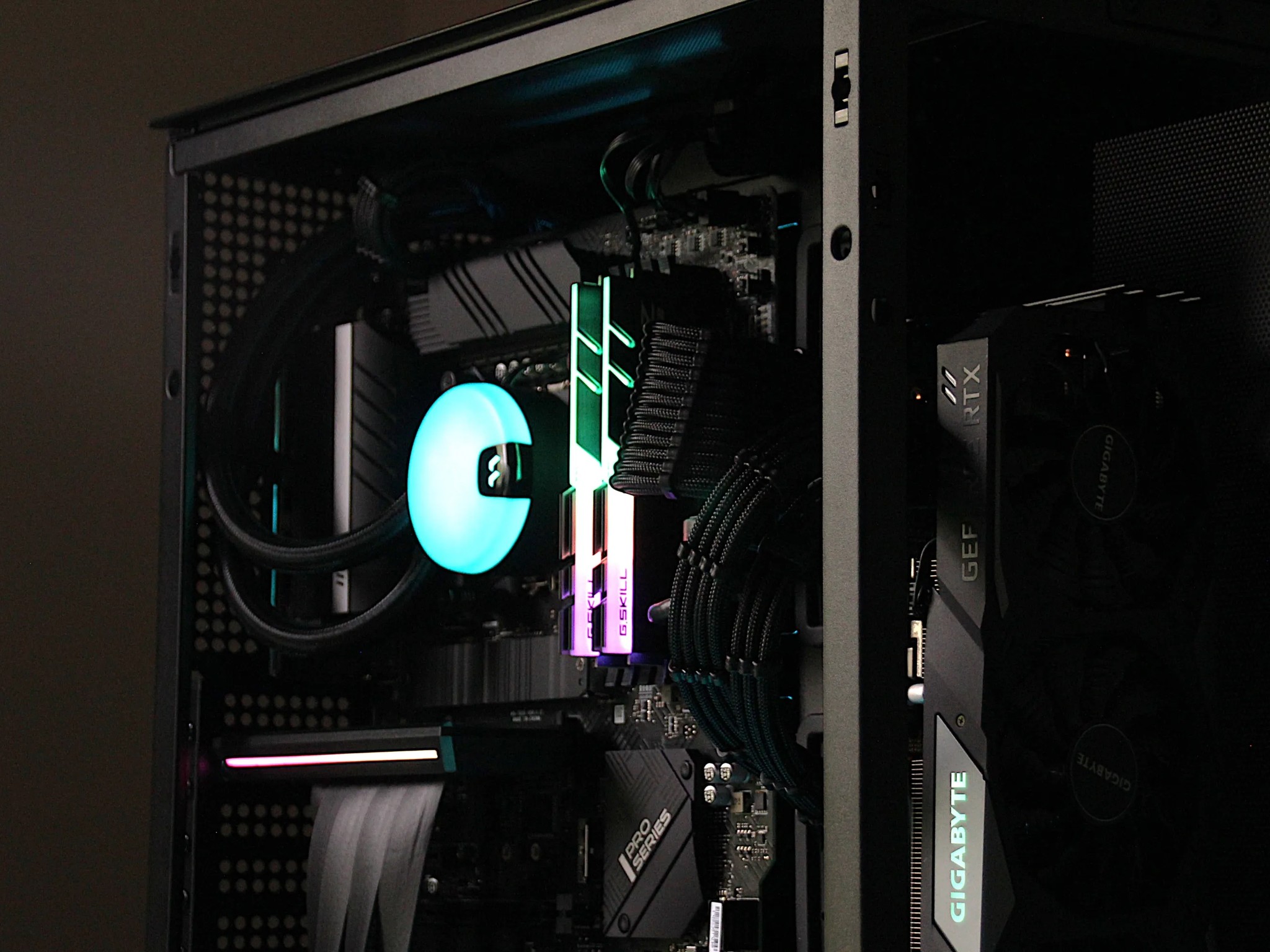 Entry level beast | RTX 2080 Super | 14th gen i5 | 32gb RAM | 1TB SSD