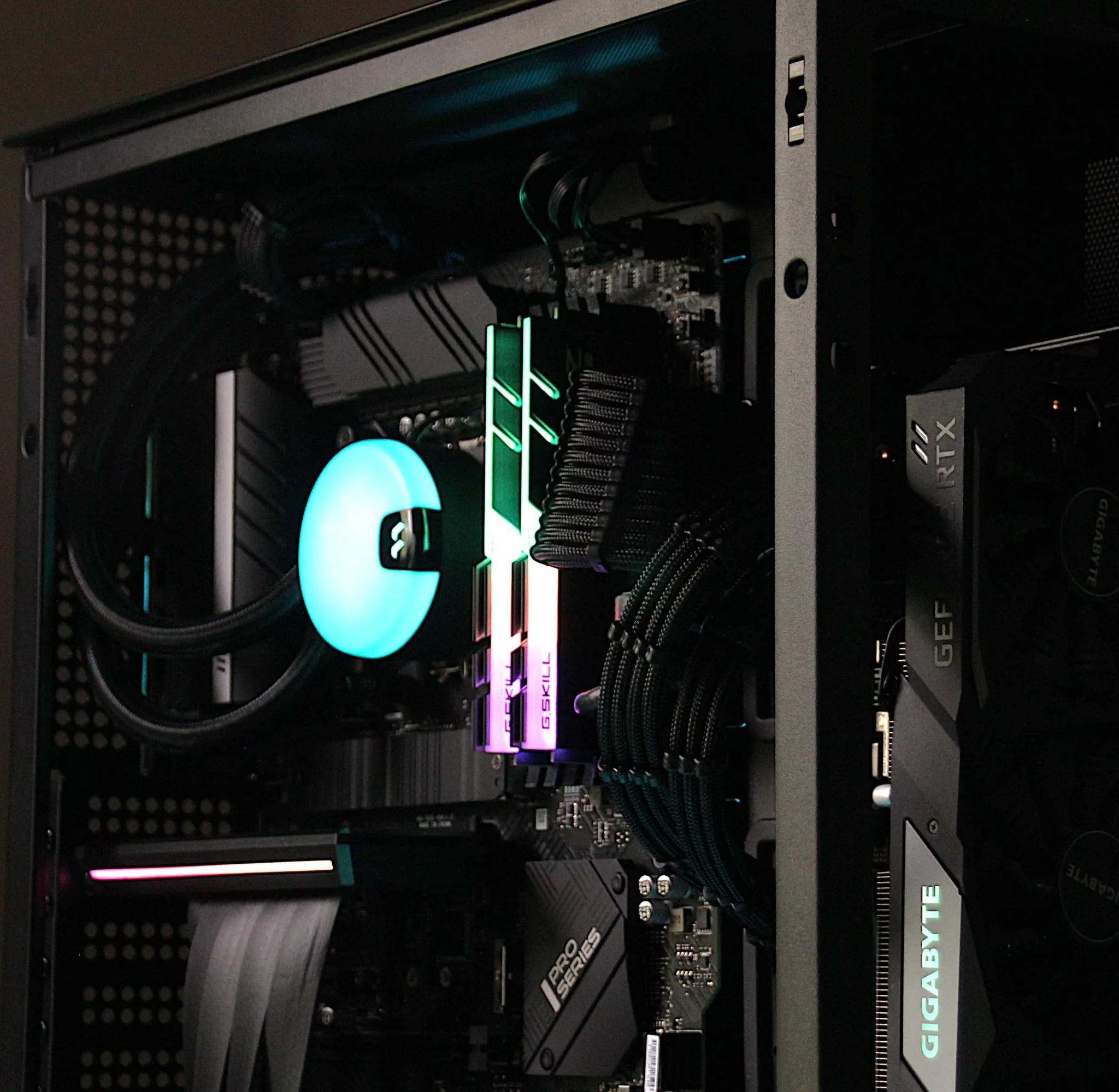 Entry level beast | RTX 2080 Super | 14th gen i5 | 32gb RAM | 1TB SSD