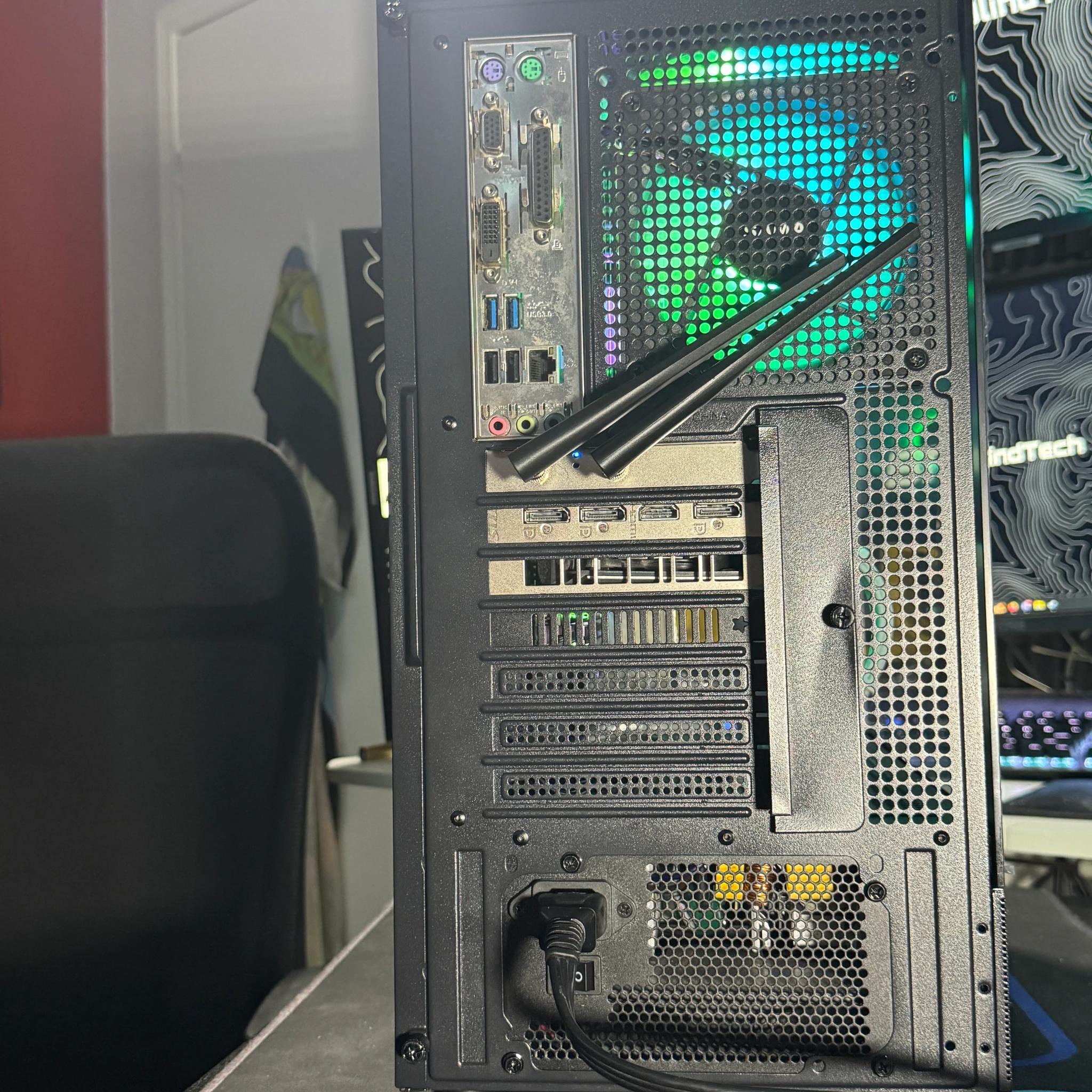 RGB FishTank Gaming PC | i7 7700 | GTX 1660 S | 16GB DDR4 | 1TB SSD