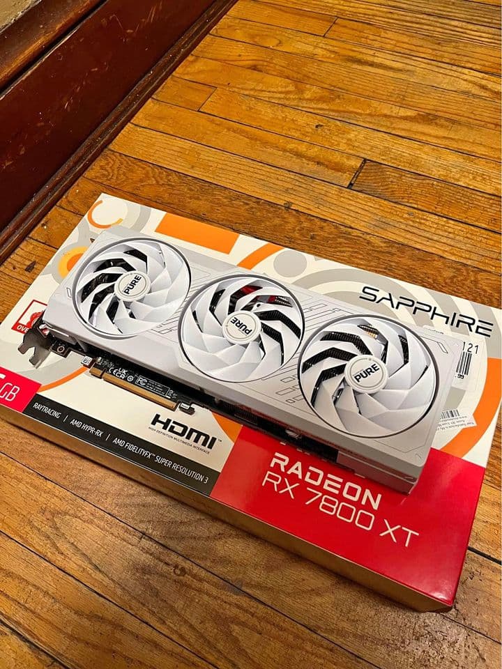 Sapphire Pure AMD Radeon RX 7800XT 16GB
