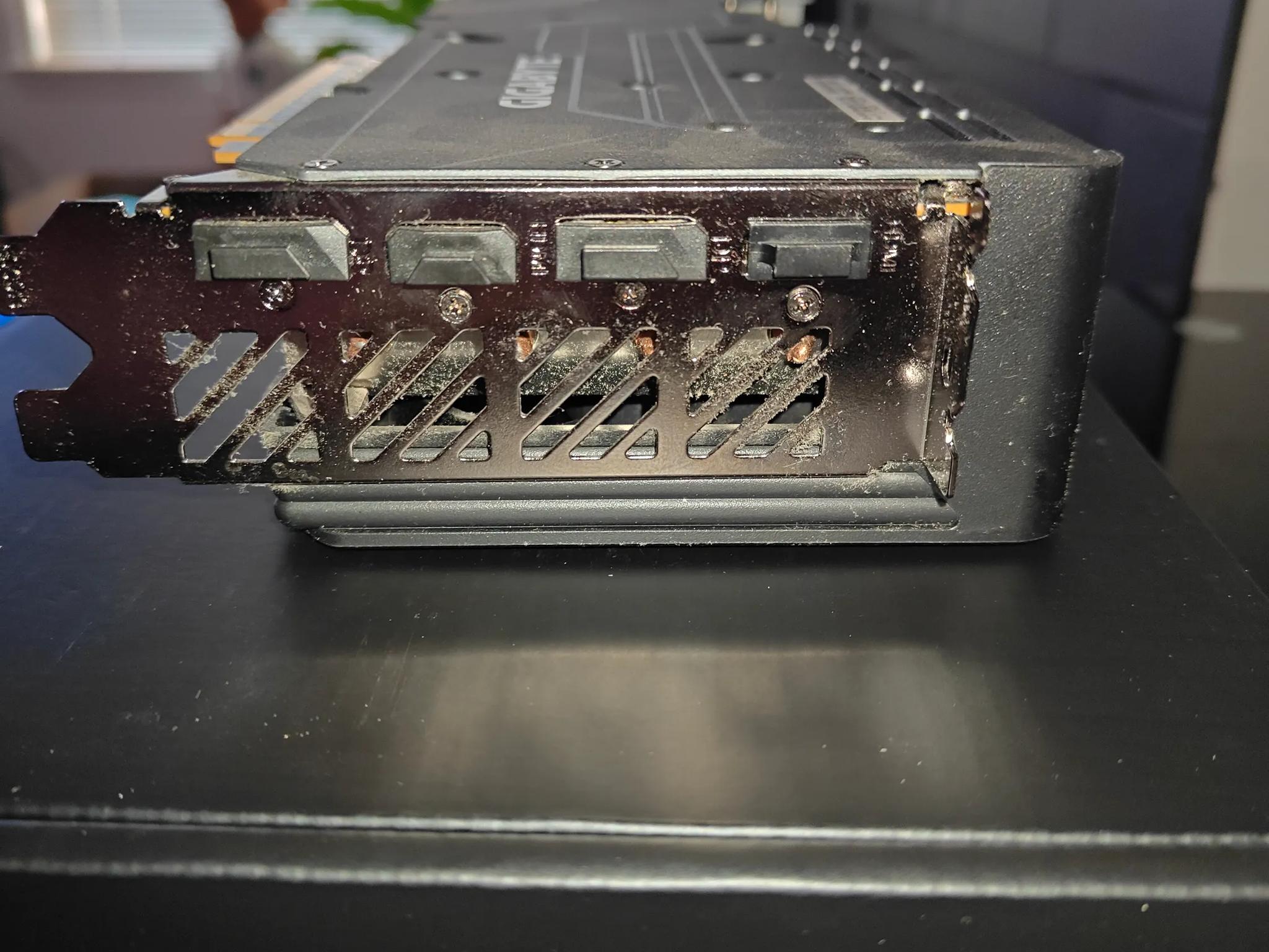 GIGABYTE Radeon RX 7800 XT Gaming OC 16G
