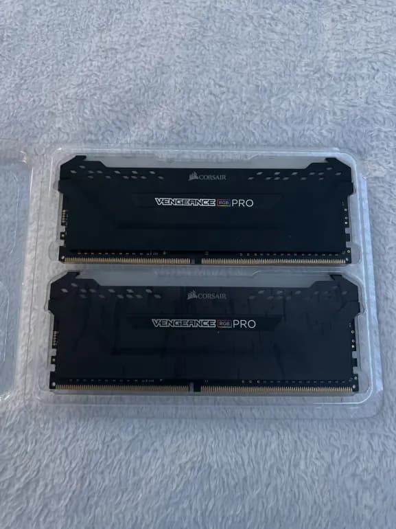 Corsair Vengeance RGB Pro 2x 8GB (16GB)