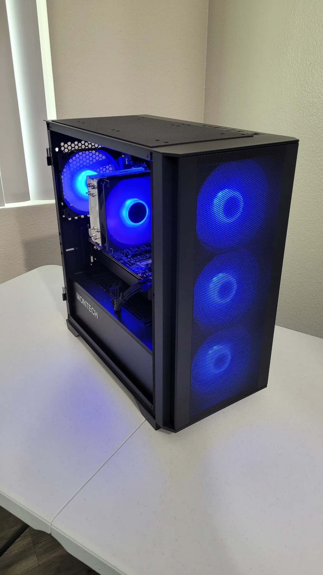Black Gaming PC (Ryzen 5 2600X + GTX 1070 Ti + 1TB SSD + 16GB RAM