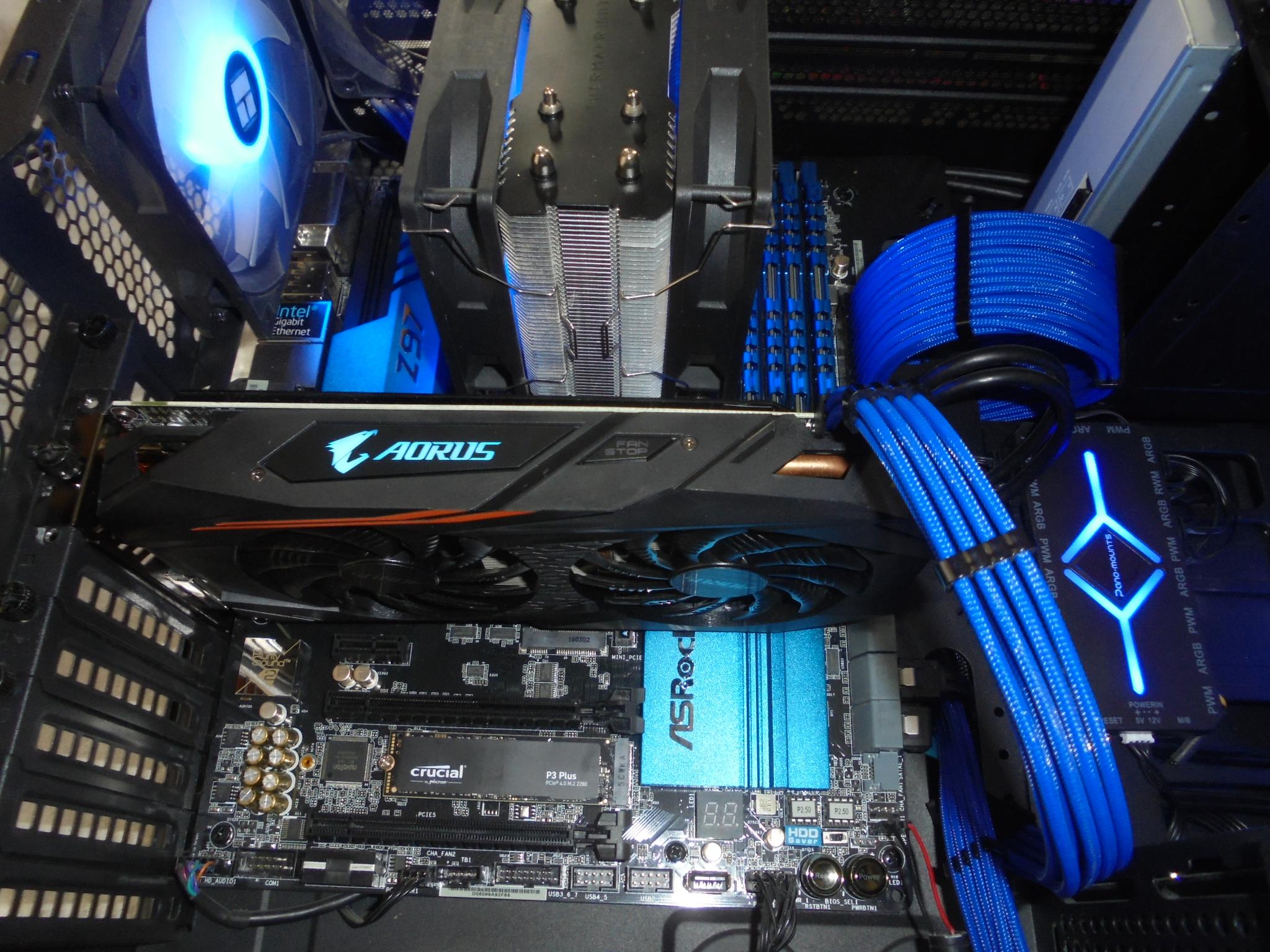Gigabyte Aorus Radeon RX570 4G Very Clean Like New Open Box condition