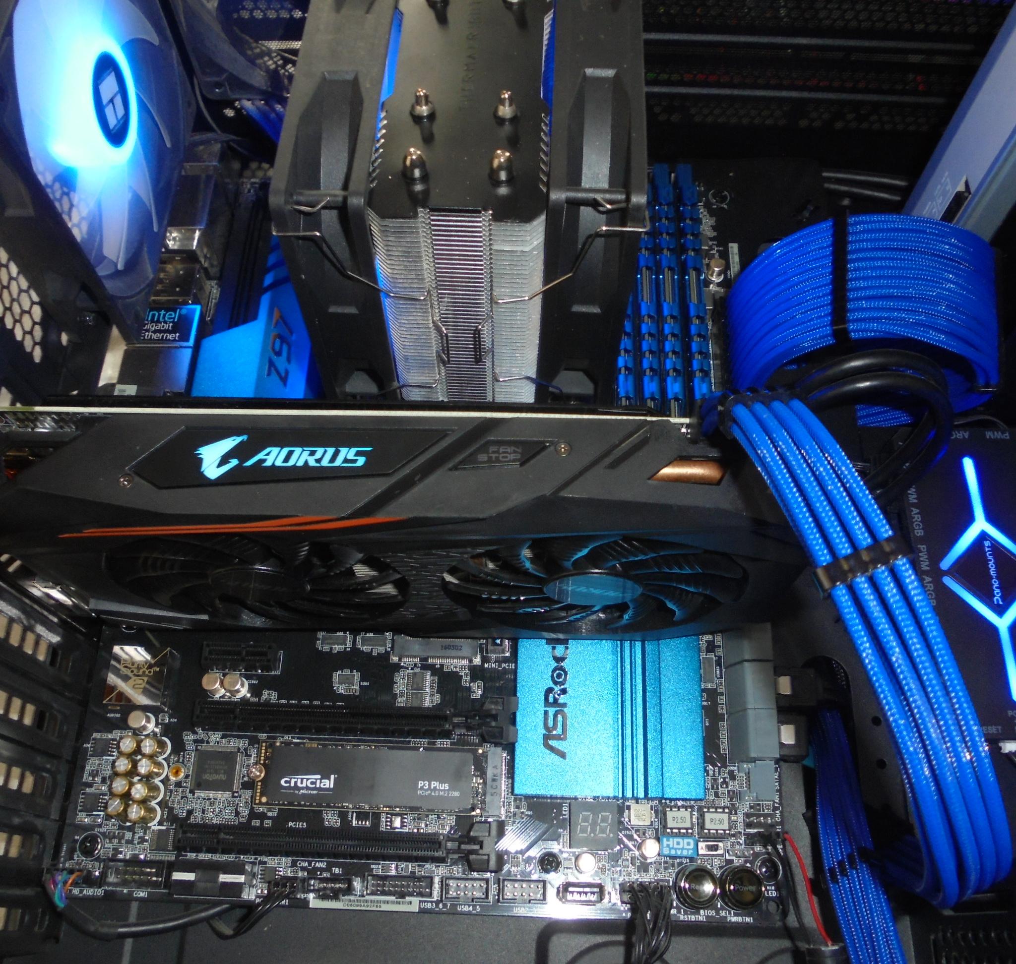 Gigabyte Aorus Radeon RX570 4G Very Clean Like New Open Box condition