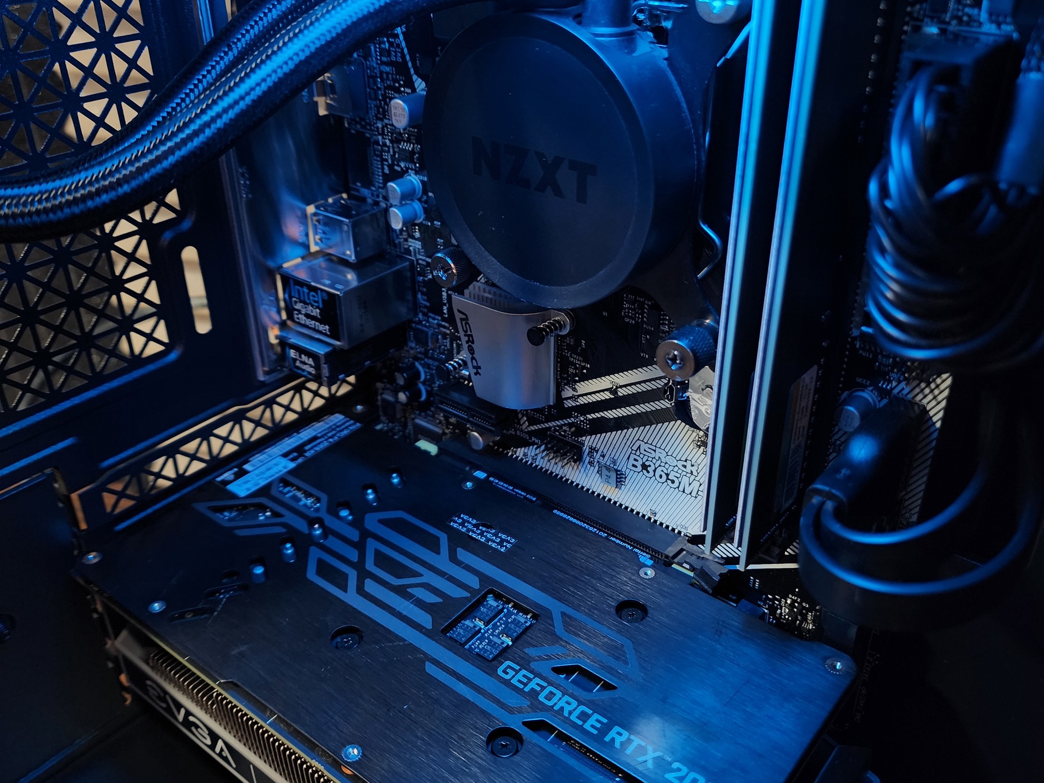🖤💙🖤 Intel Core i5 8500 // EVGA GeForce RTX 2060 6GB // Silicon Power 16GB 3200MHz
