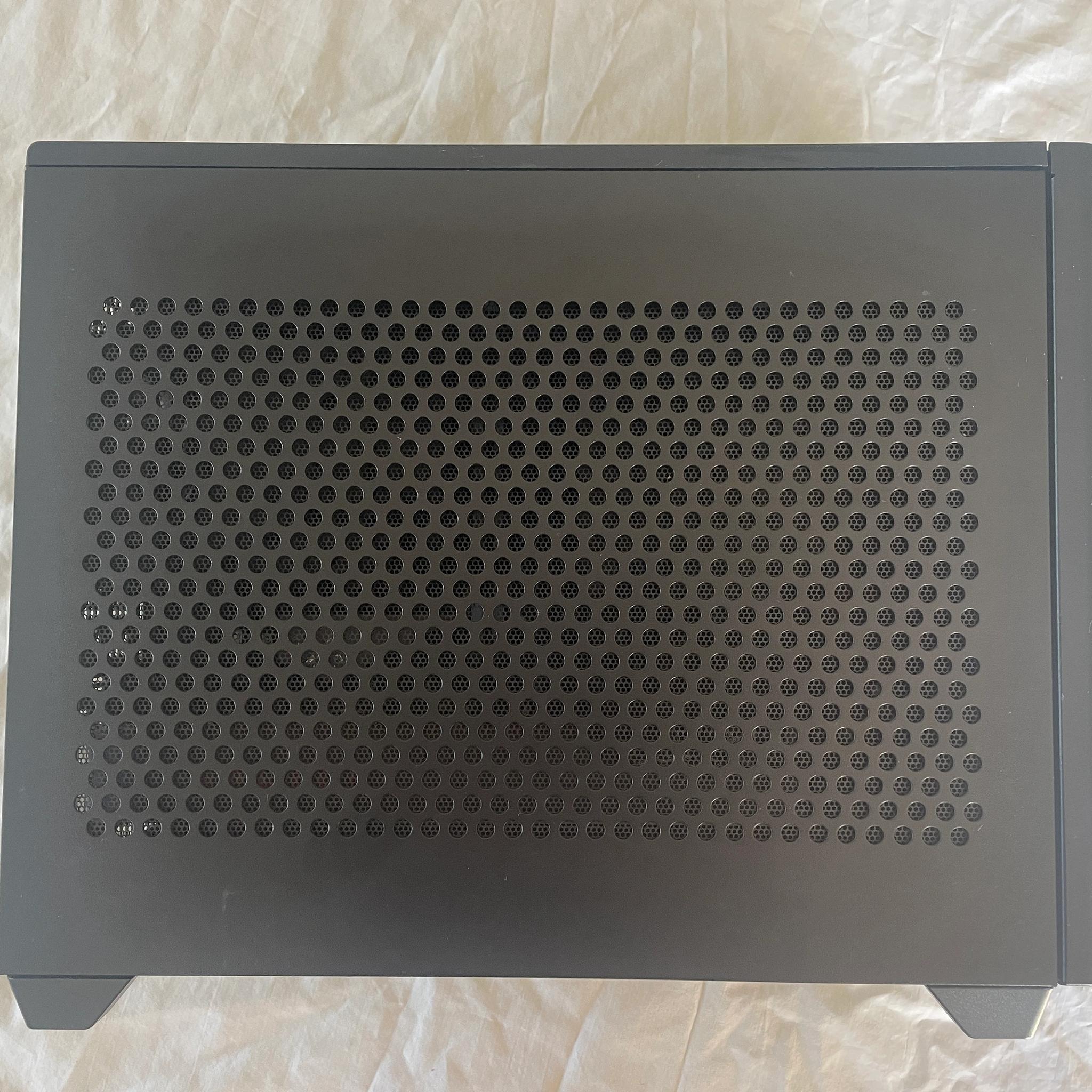 Black SFF ITX AMD Ryzen 7 3700x with Radeon RX5700
