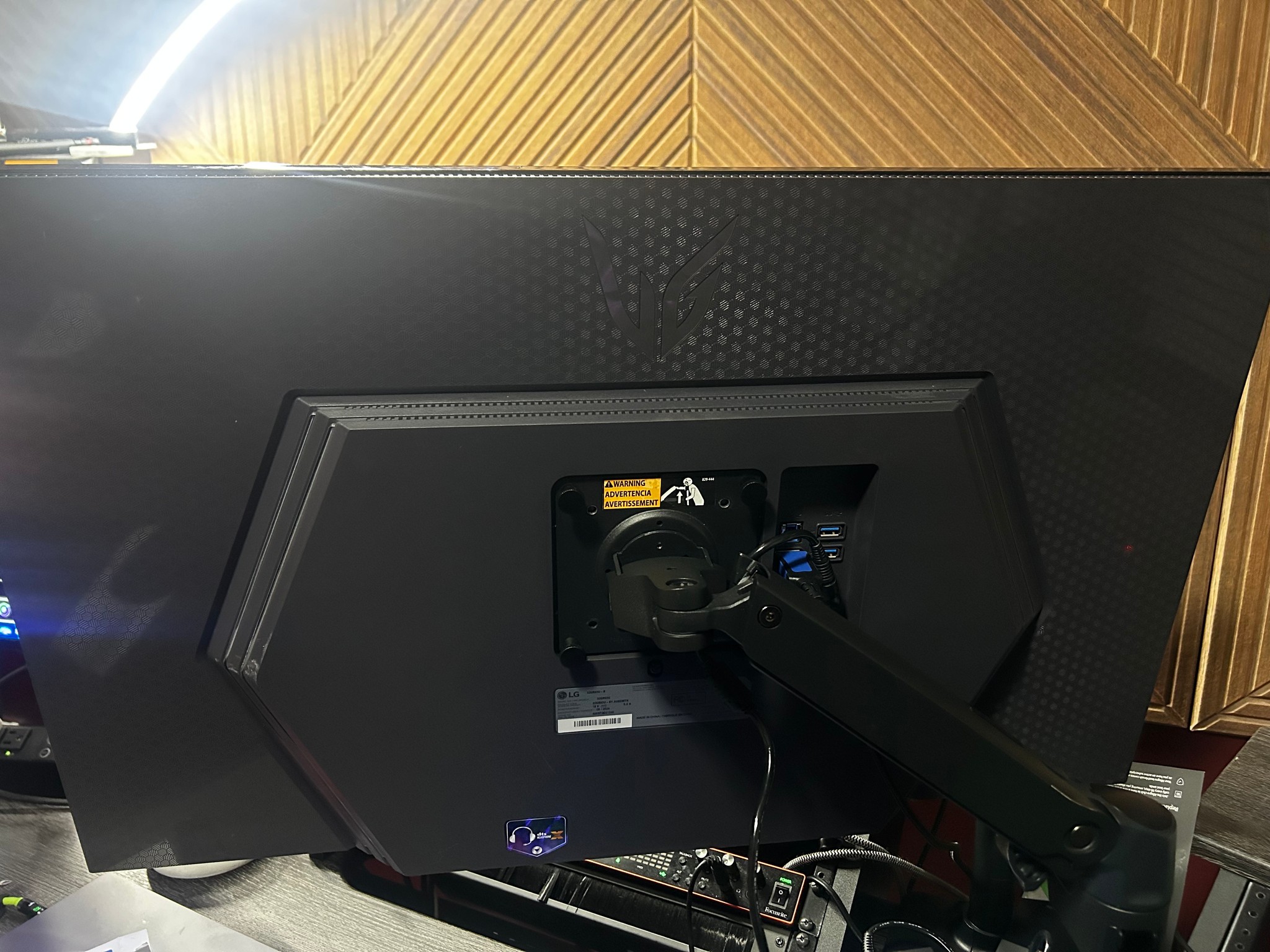 LG-UltraGear 32” (144hz) 4K (3840x2160) Gaming Monitor with NVIDIA® G-SYNC® Compatible