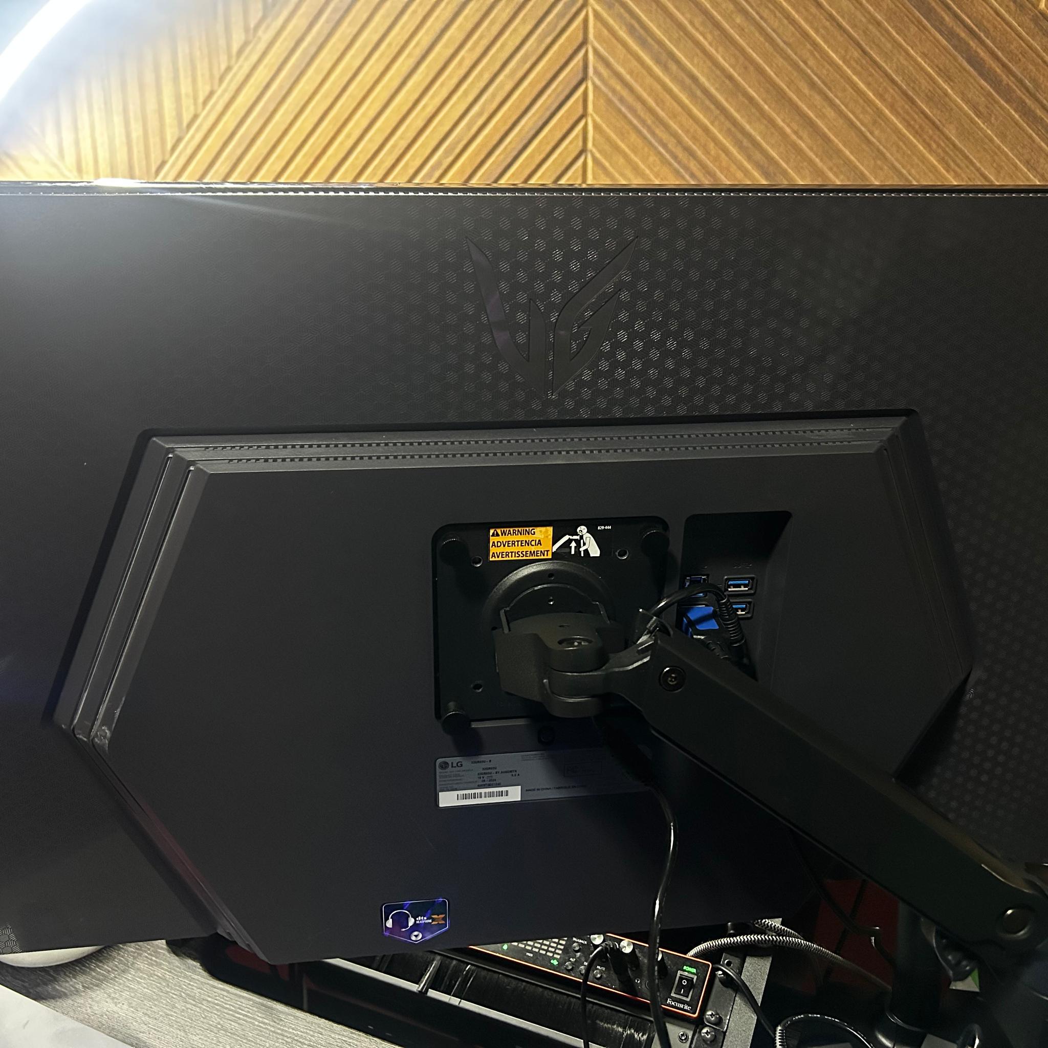 LG-UltraGear 32” (144hz) 4K (3840x2160) Gaming Monitor with NVIDIA® G-SYNC® Compatible