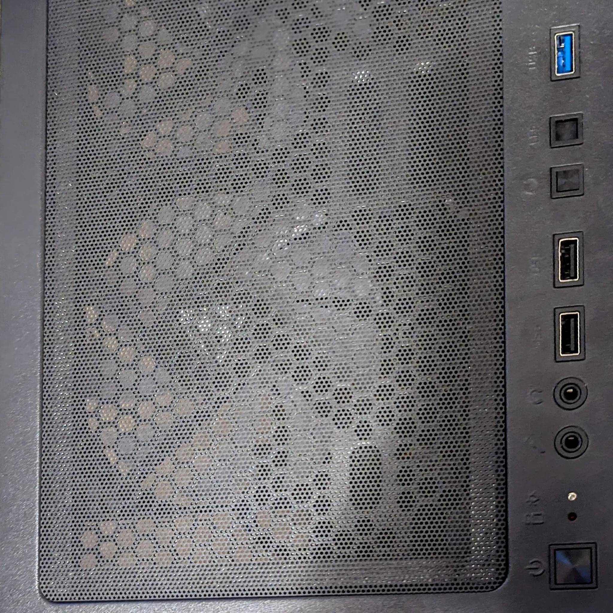 GTX 1070 Ti Gaming PC (i7-6700k + 32GB RAM + WiFi)