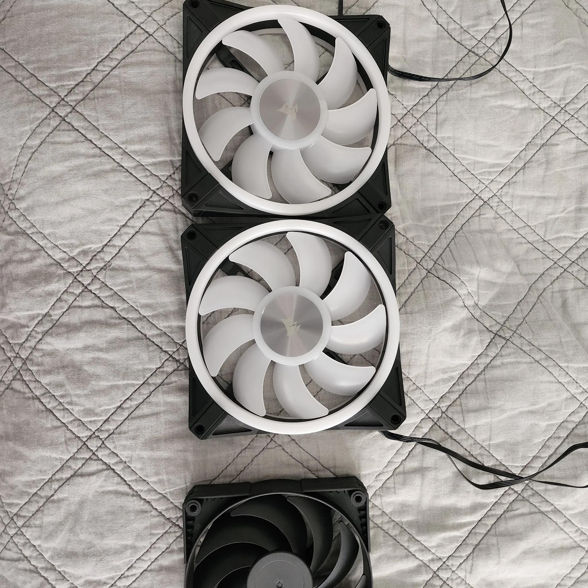 Corsair QL140 RGB Fans