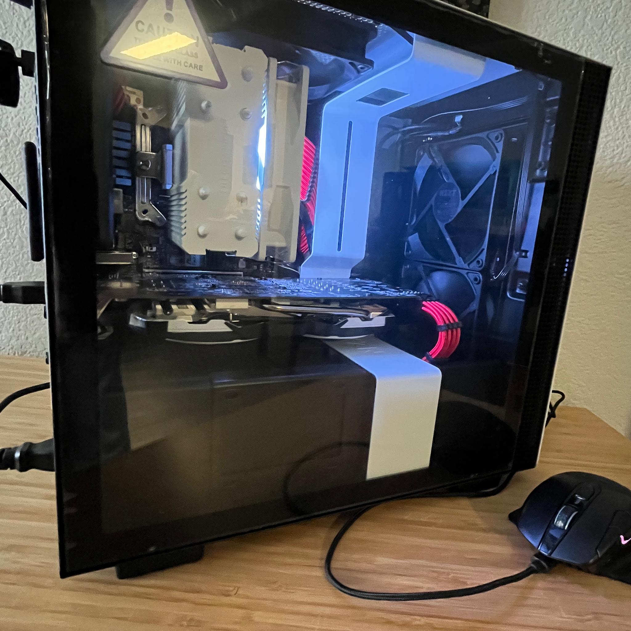 White-Out V1 Budget ITX PC - RX 580/Ryzen 7 2700