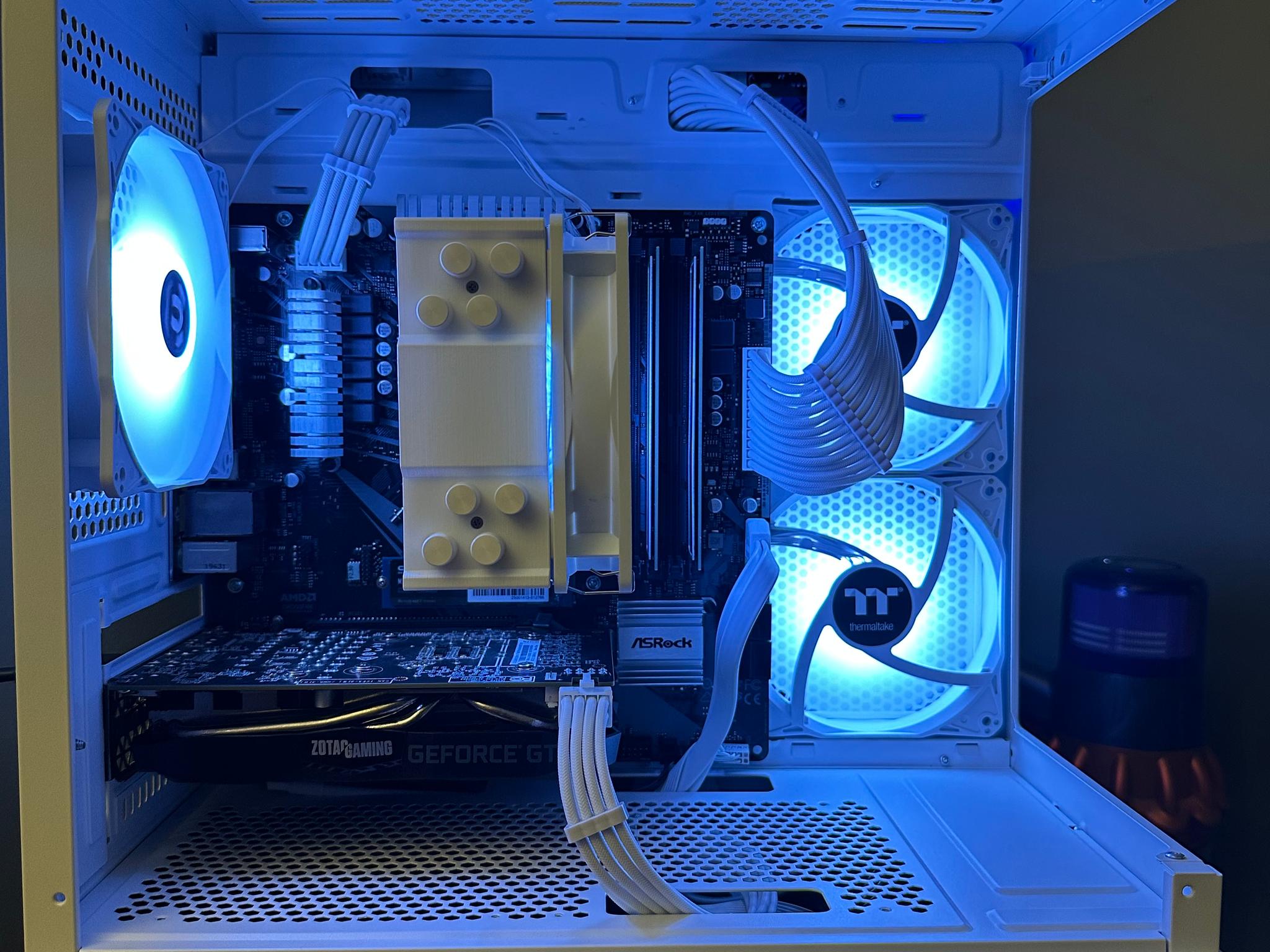 ❄️Snow White 1080p Gaming PC for Competitive Gaming 🎮❄️