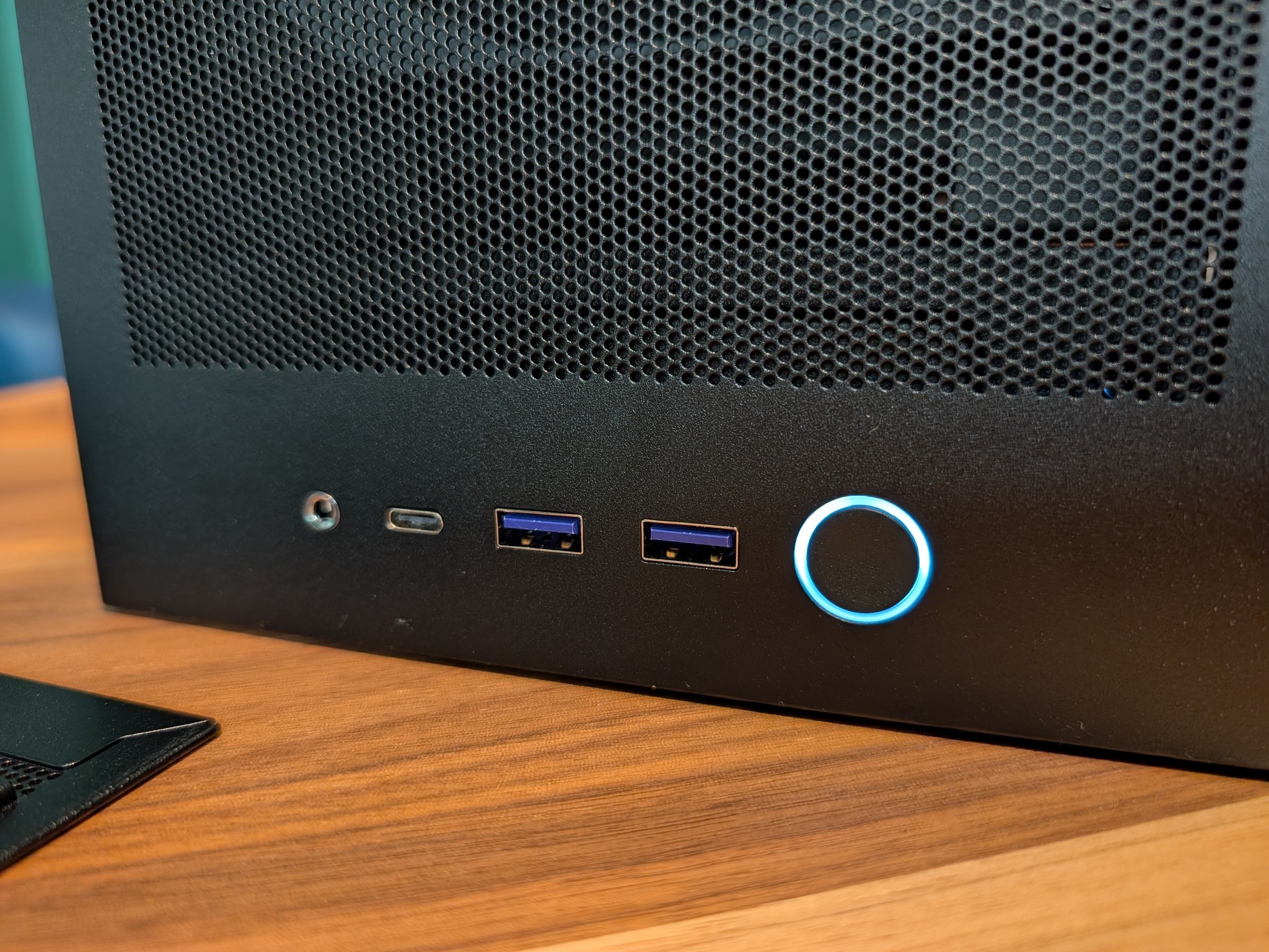 AMD Mini Itx RGB Gaming PC - 5600X3D | 7900 GRE 16GB | 32GB RAM | 2TB SSD | Liquid Cooler