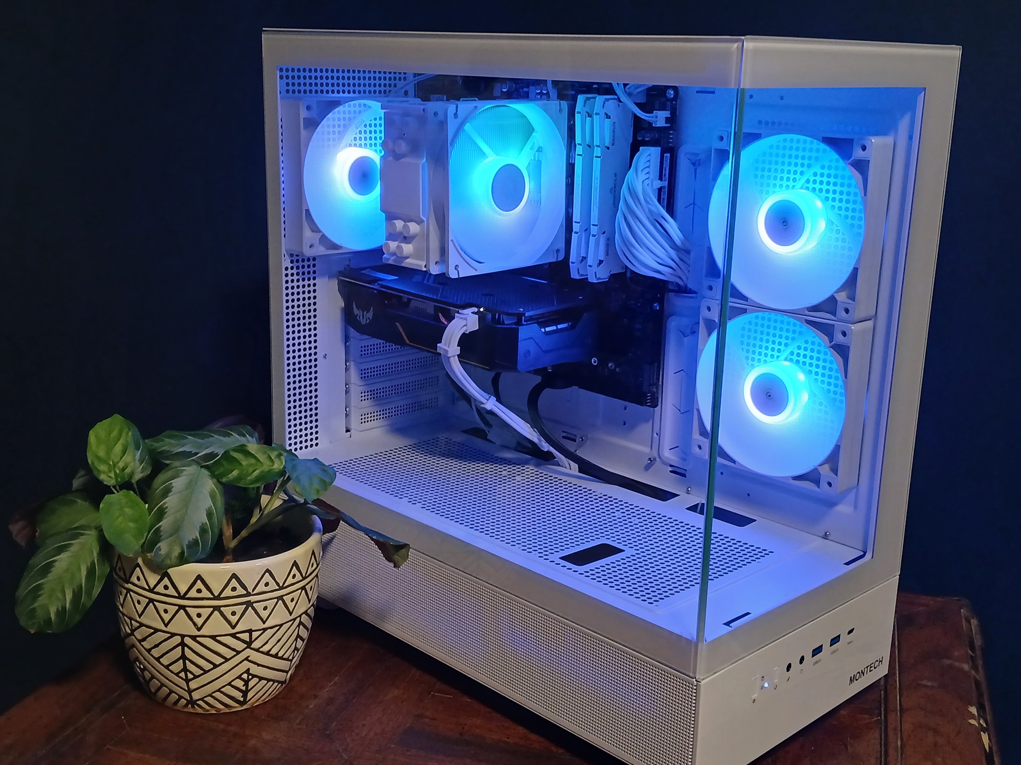 | 🧊 Glacier Titan 🧊 | Nvidia + Ryzen Value Combo