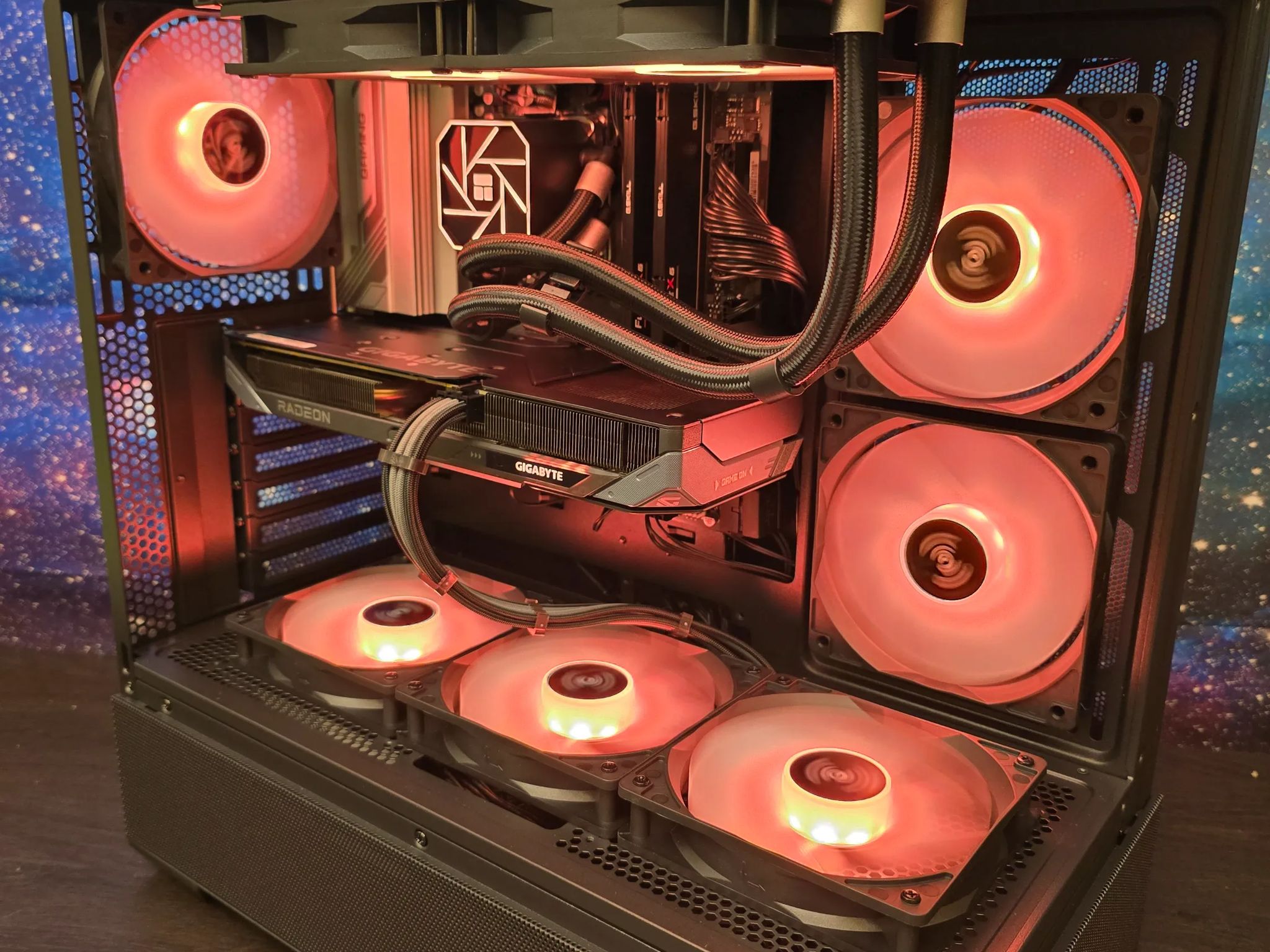 🚀 1440P ALL NEW CUSTOM AM5 PC | RX 9060XT 16GB | RYZEN 5 7600 | 1TB SSD | 32GB DDR5 6000MHZ CL32 🚀