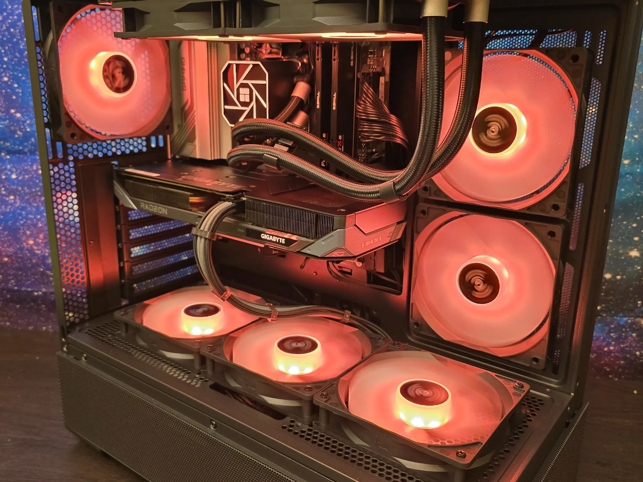🚀 1440P ALL NEW CUSTOM AM5 PC | RX 9060XT 16GB | RYZEN 5 7600 | 1TB SSD | 32GB DDR5 6000MHZ CL32 🚀