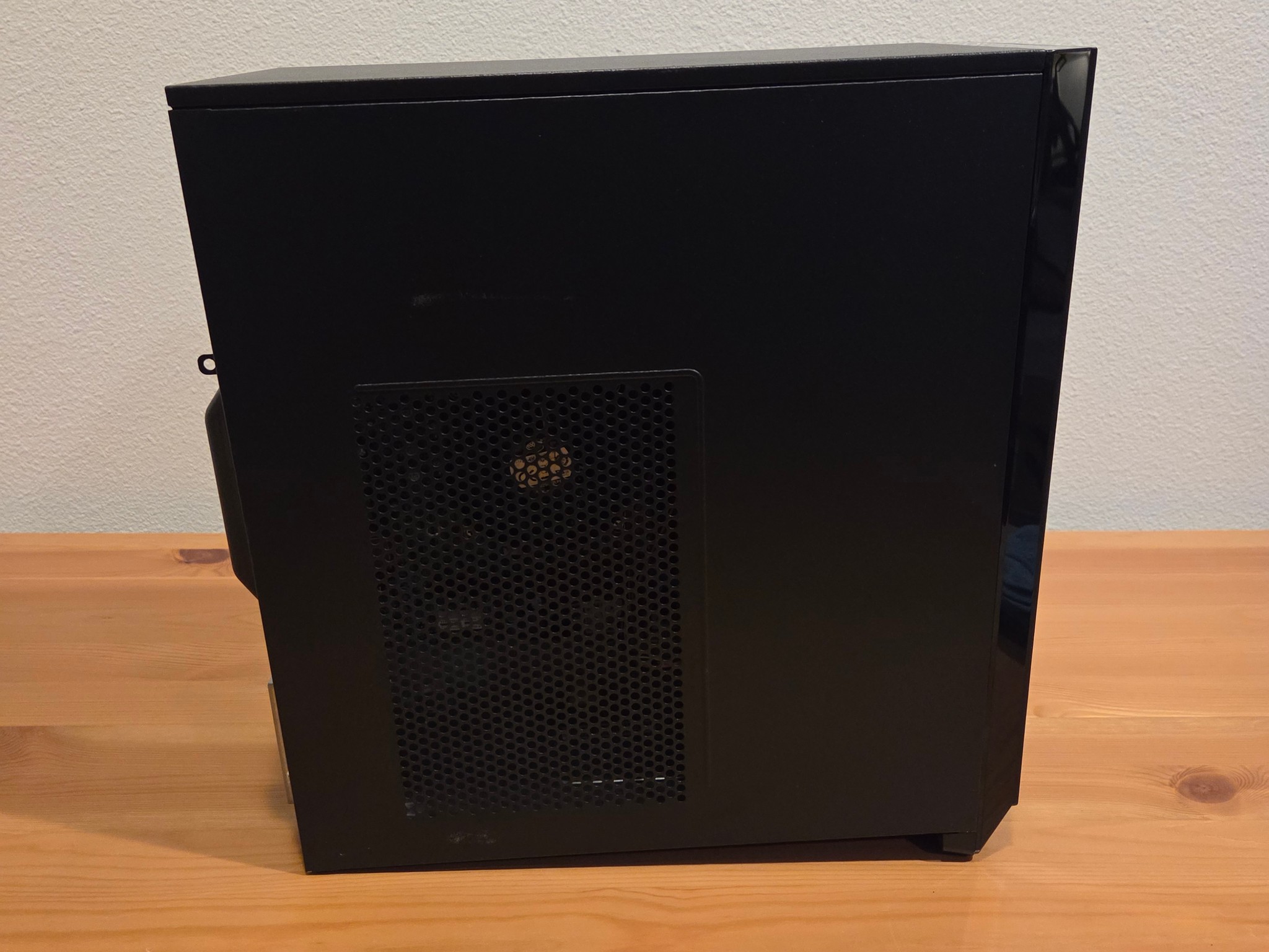 10th Gen i5, GTX 1050 Ti, 20GB Ram, 256GB SSD. Ultra Budget Gaming Done Right.