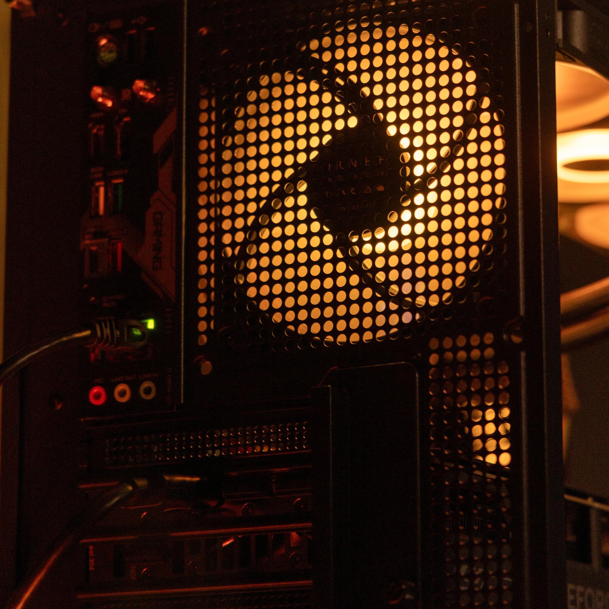 𓂀 Anubis 𓂀 RTX 5070ti / AMD R7 7700X / 2TB NVME / 32GB DDR5 RAM / 360 AIO / Windows 11 Pro